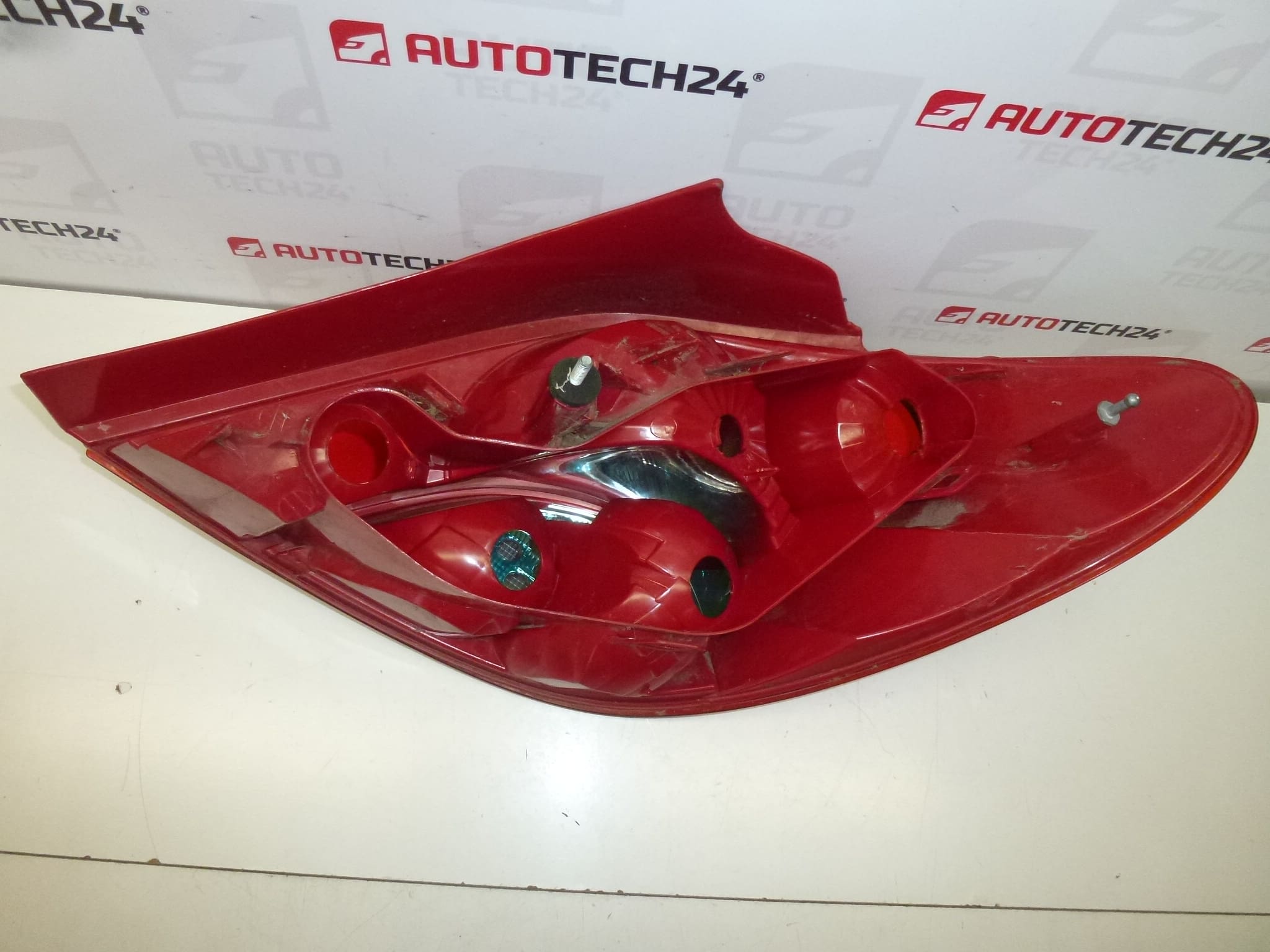 Piloto trasero izquierdo Peugeot 207 9649986680 6350Y7