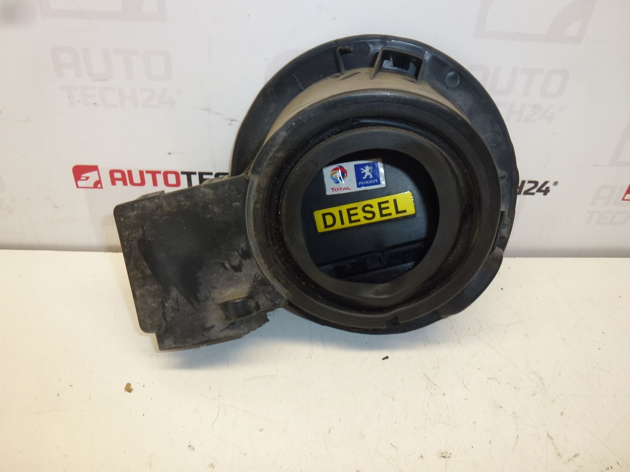 Tapa deposito KTVD Peugeot 308 1517G5 1518C9