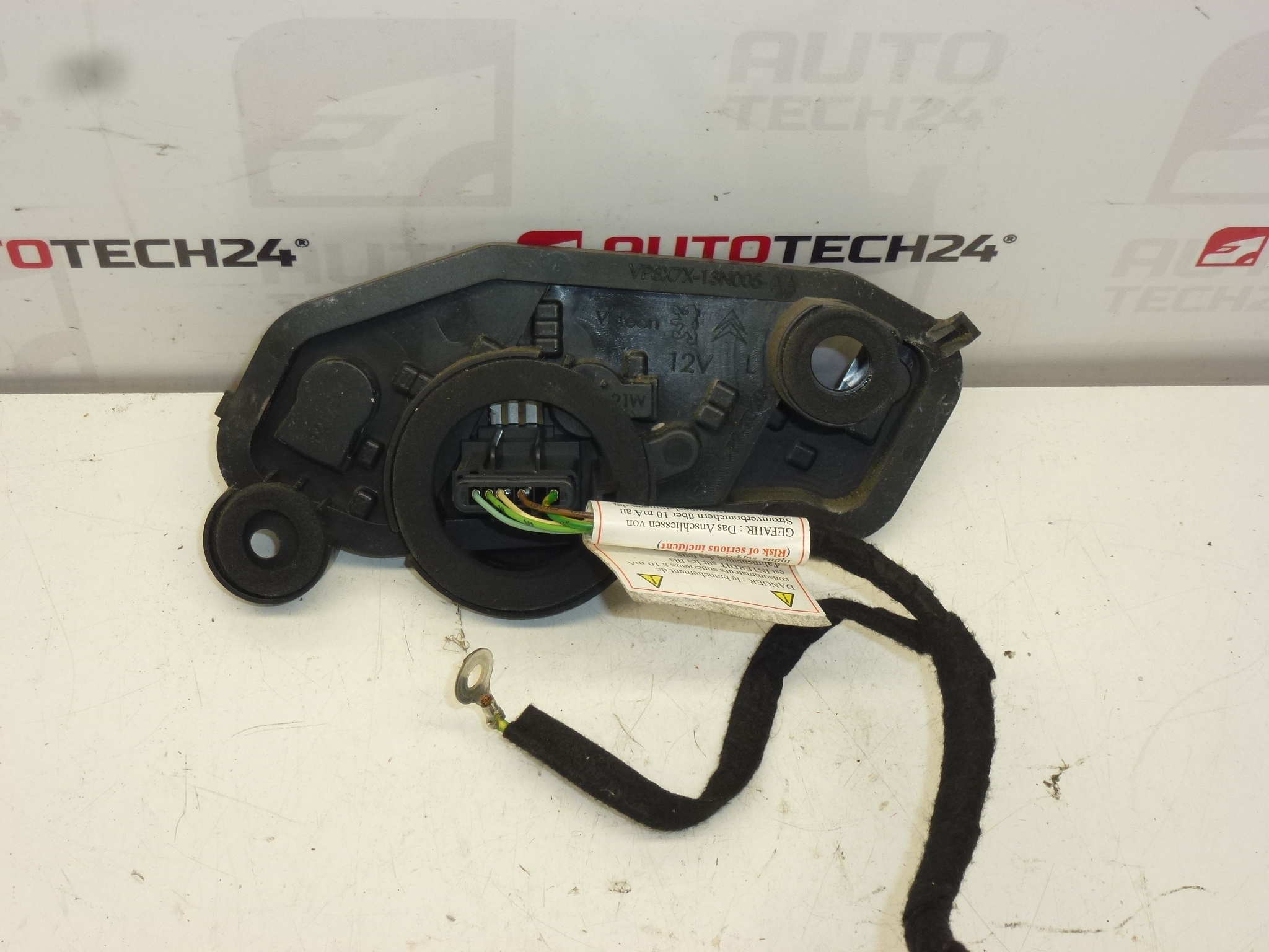 Base para piloto trasero izquierdo exterior Citroën C5 X7 sedan 6351EW