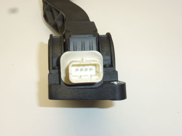 Pedal acelerador Peugeot 307 CC Bosch 0280755029 9647781377 1601N7