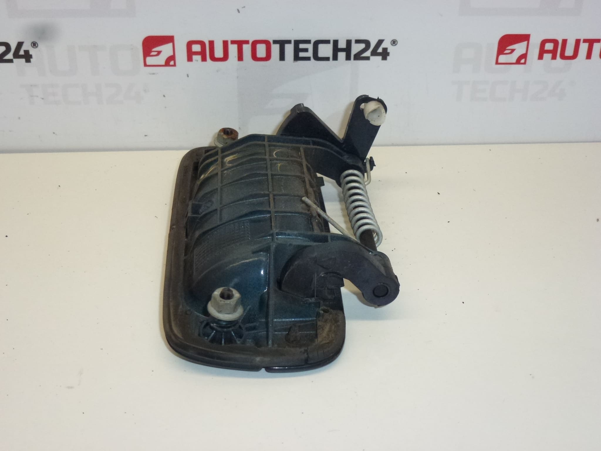 Maneta puerta trasera derecha Peugeot KMPD 9101H5 9621859377