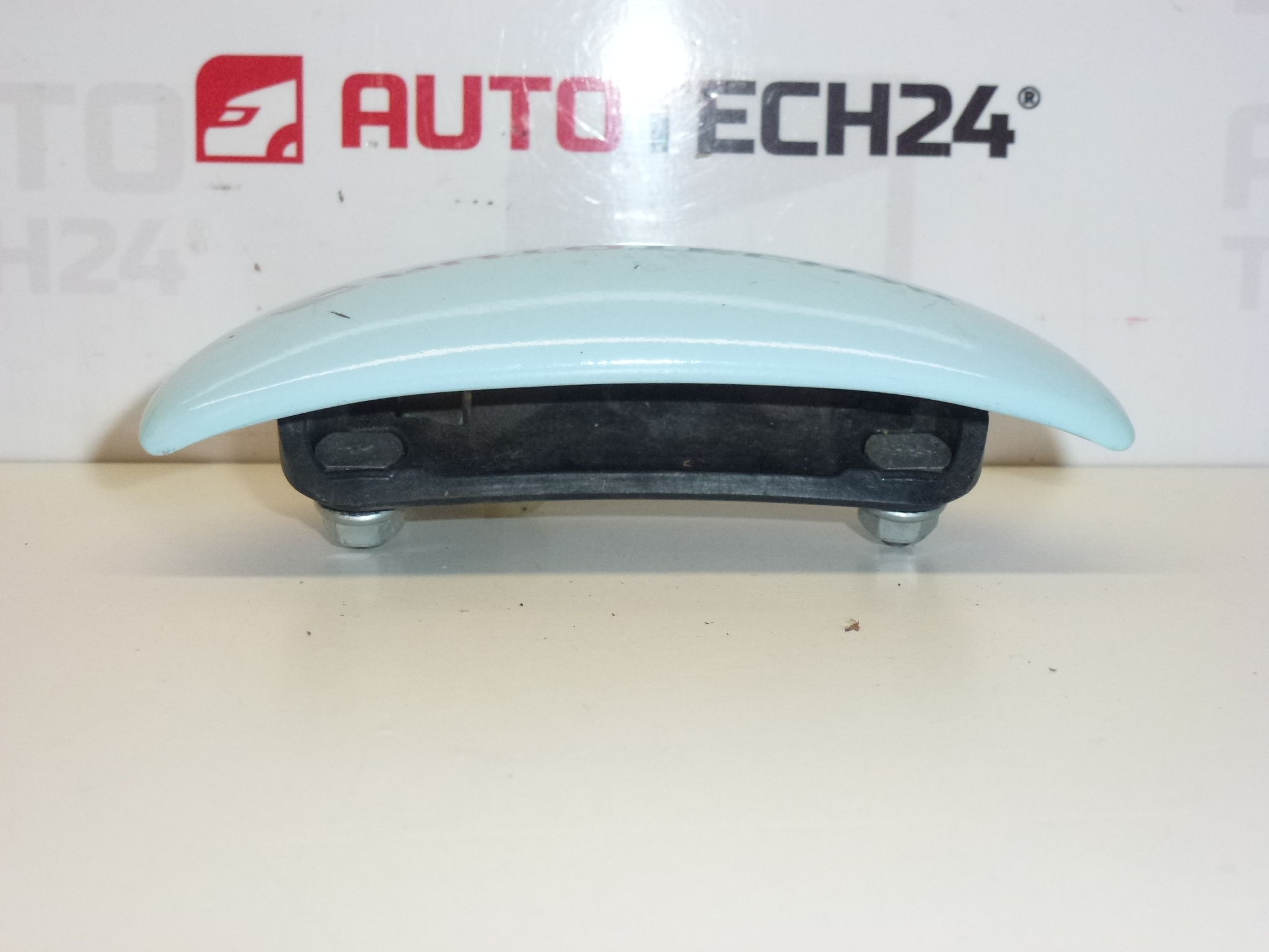 Tirador puerta delantera derecha Citroën C1 Peugeot 107 azul 9101AH