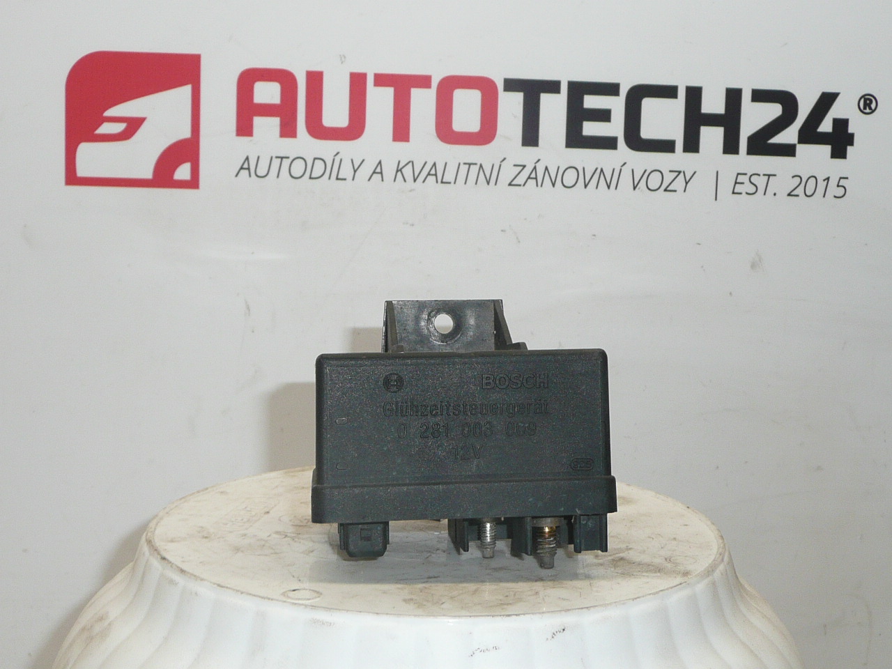 Relé de precalentamiento Bosch 0281003009