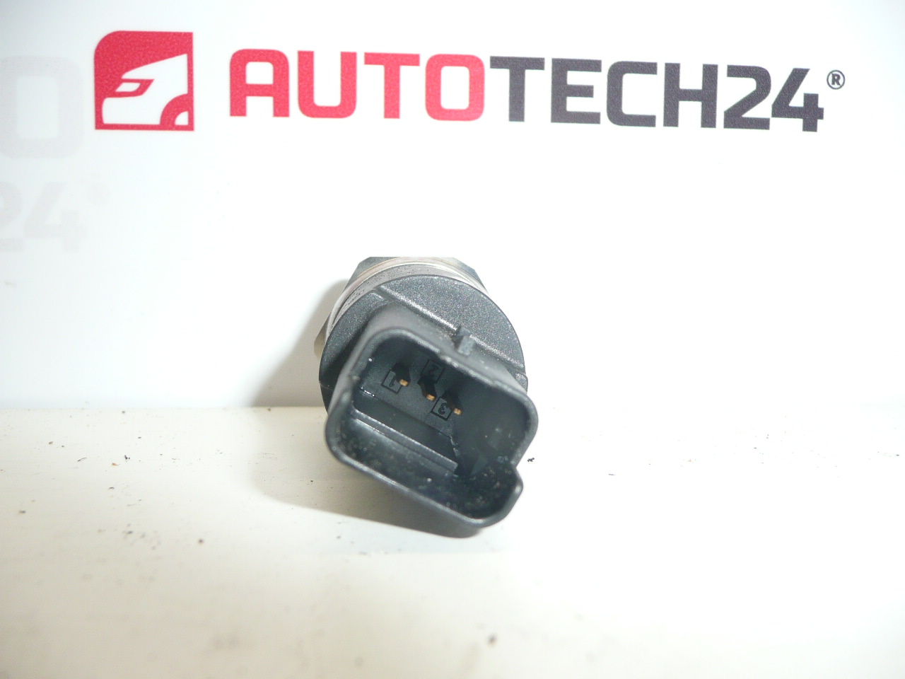 Sensor de presión de combustible Bosch 0281002283 19207R
