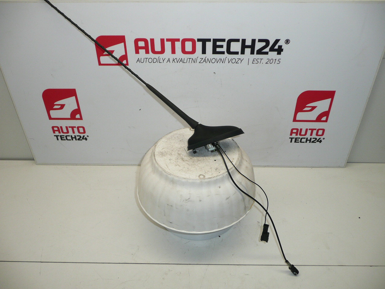 Antena Citroën C5 sedán 01-04 9638989780 6561H1
