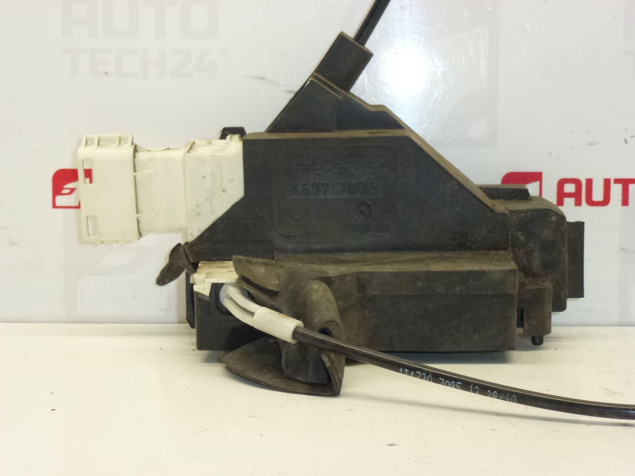 Cerradura de puerta izquierda Peugeot 407 9686691980 9137Q7 - Imagen 2