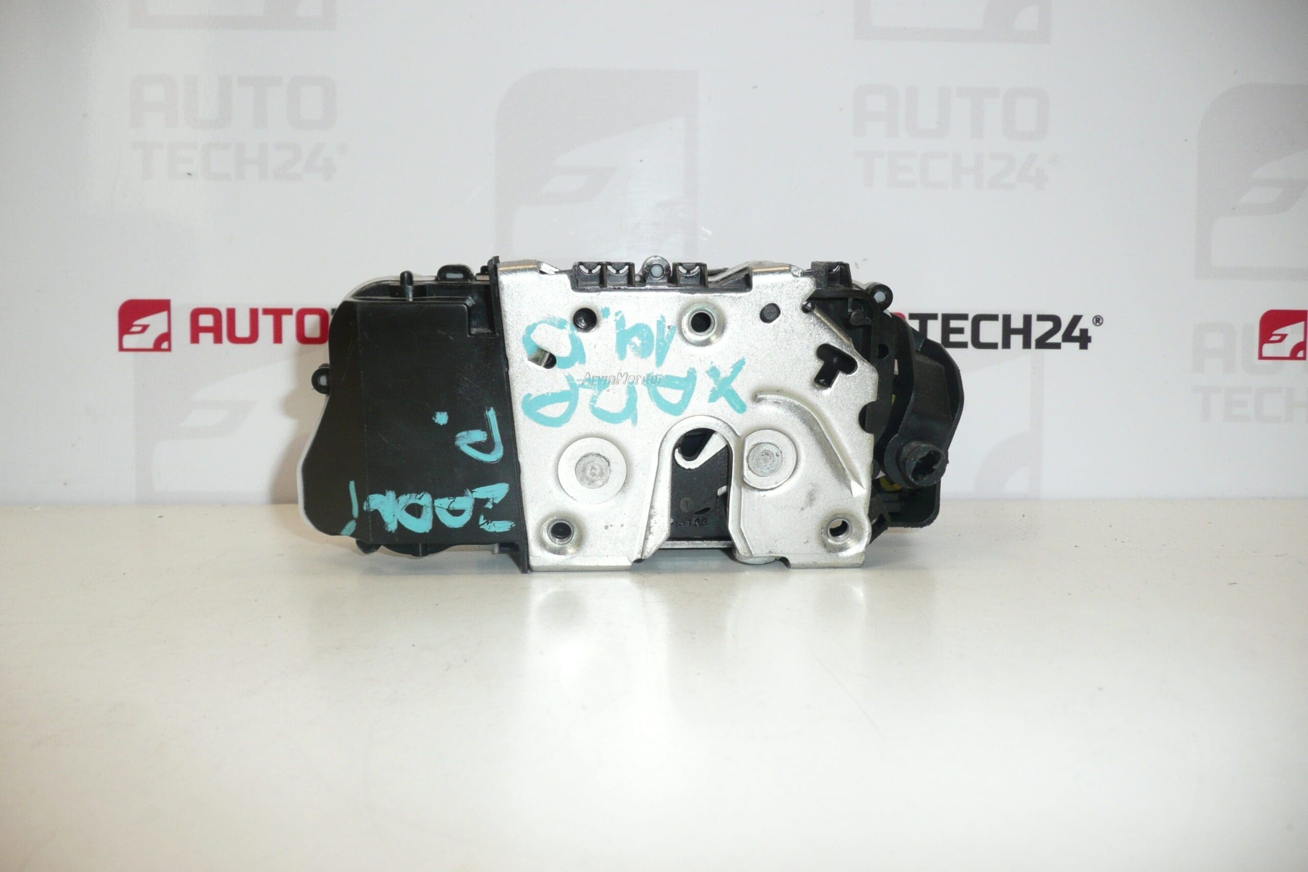 Cerradura puerta trasera derecha Citroën Xsara 913884