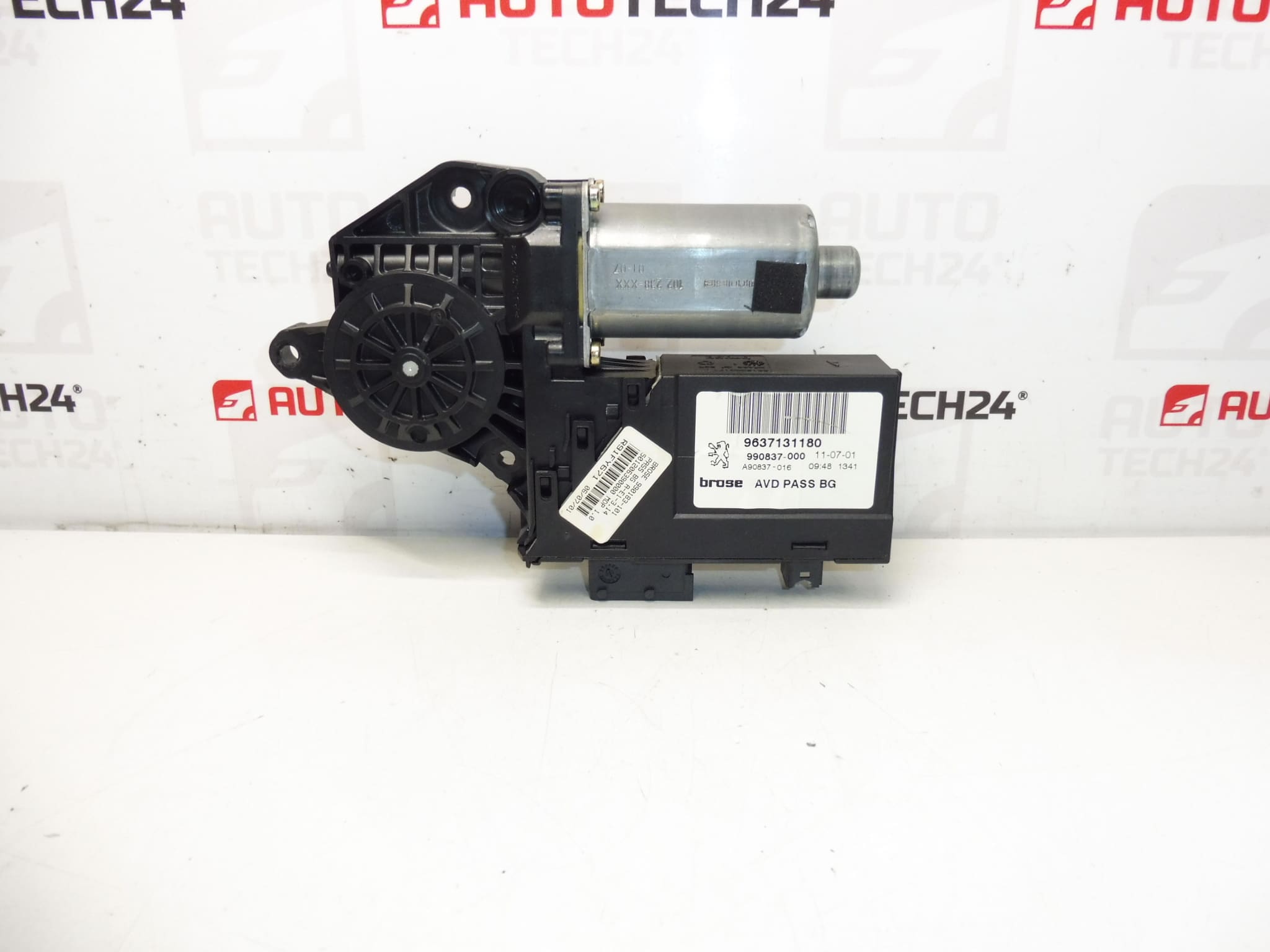 La ventana delantera derecha del Peugeot 307 9637131180 9222az