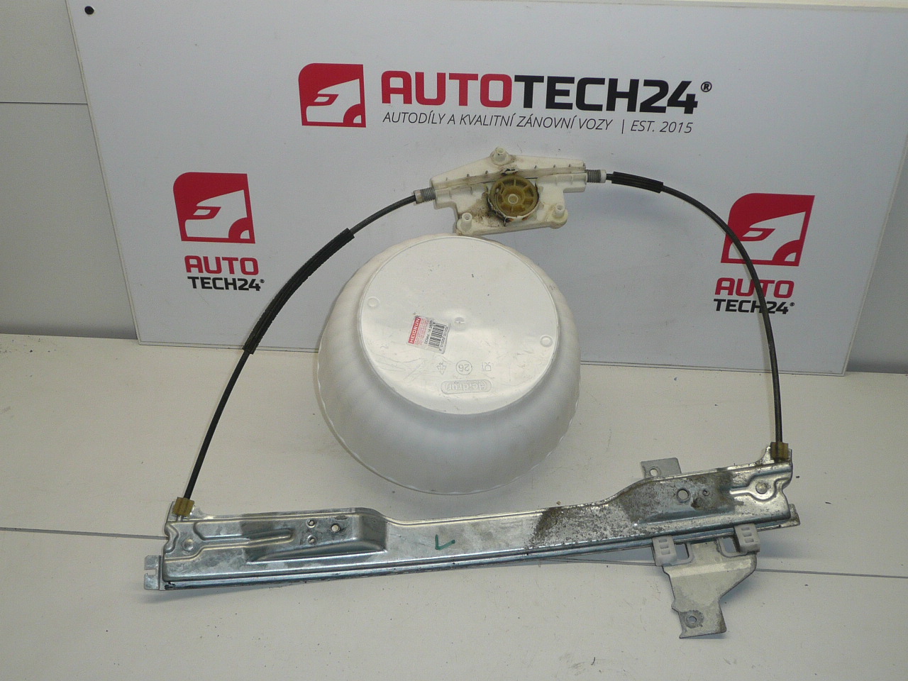 Retractor de ventana izquierda Citroën C4 9221S1