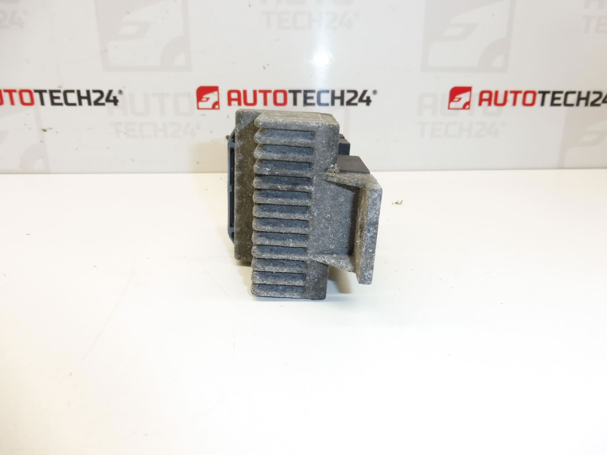 Relé de Precalentamiento Nagares con Cableado Citroën Peugeot 9640469680 598140 - Imagen 2