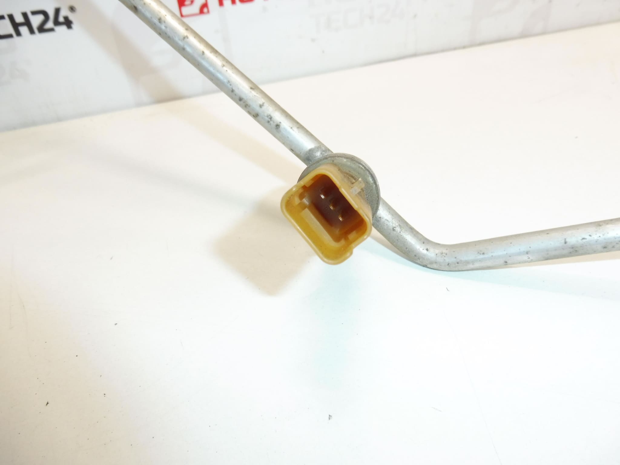 Tubo de Aire Acondicionado Citroën C-ELYSEE Peugeot 301 9676996380 - Imagen 2