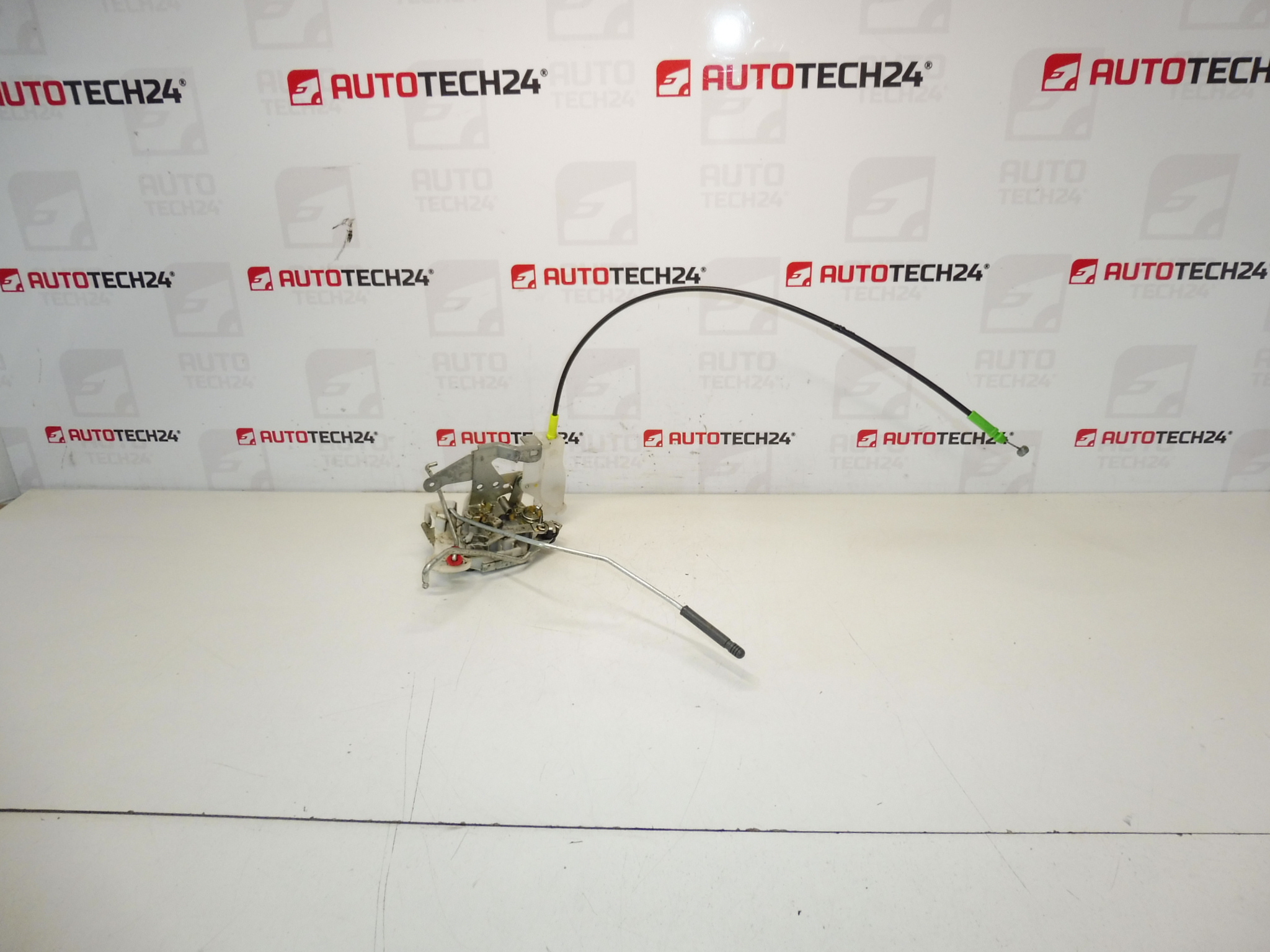 Cerrojo Izquierdo De Las Puertas Delanteras Aisin Citroën C1 Peugeot 107 9135S3