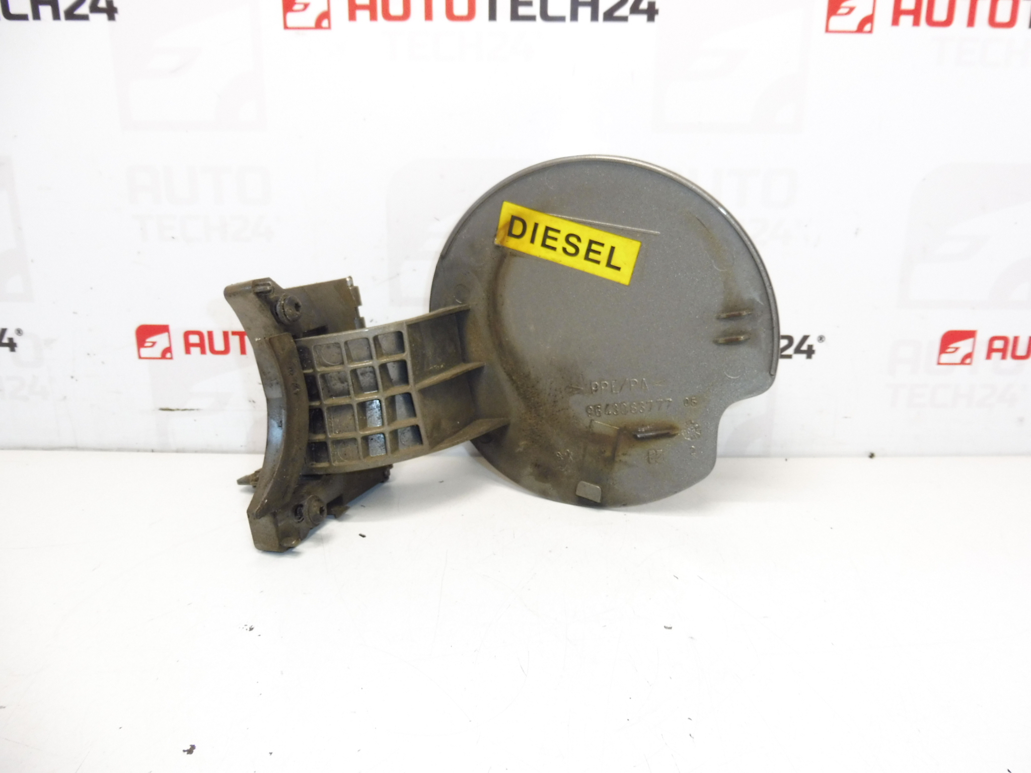 Tapa De Tanque Peugeot 307 9643083777 KDA