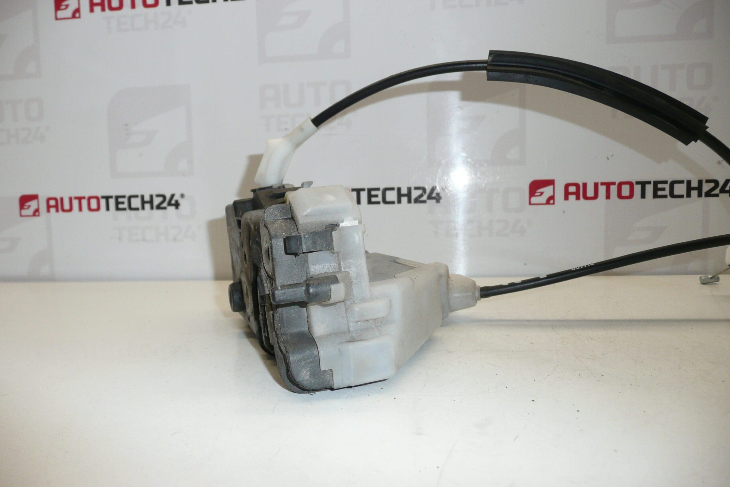 Cerradura eléctrica de la puerta trasera izquierda para Citroën C5 X7 A04078 9137W0 - Imagen 2