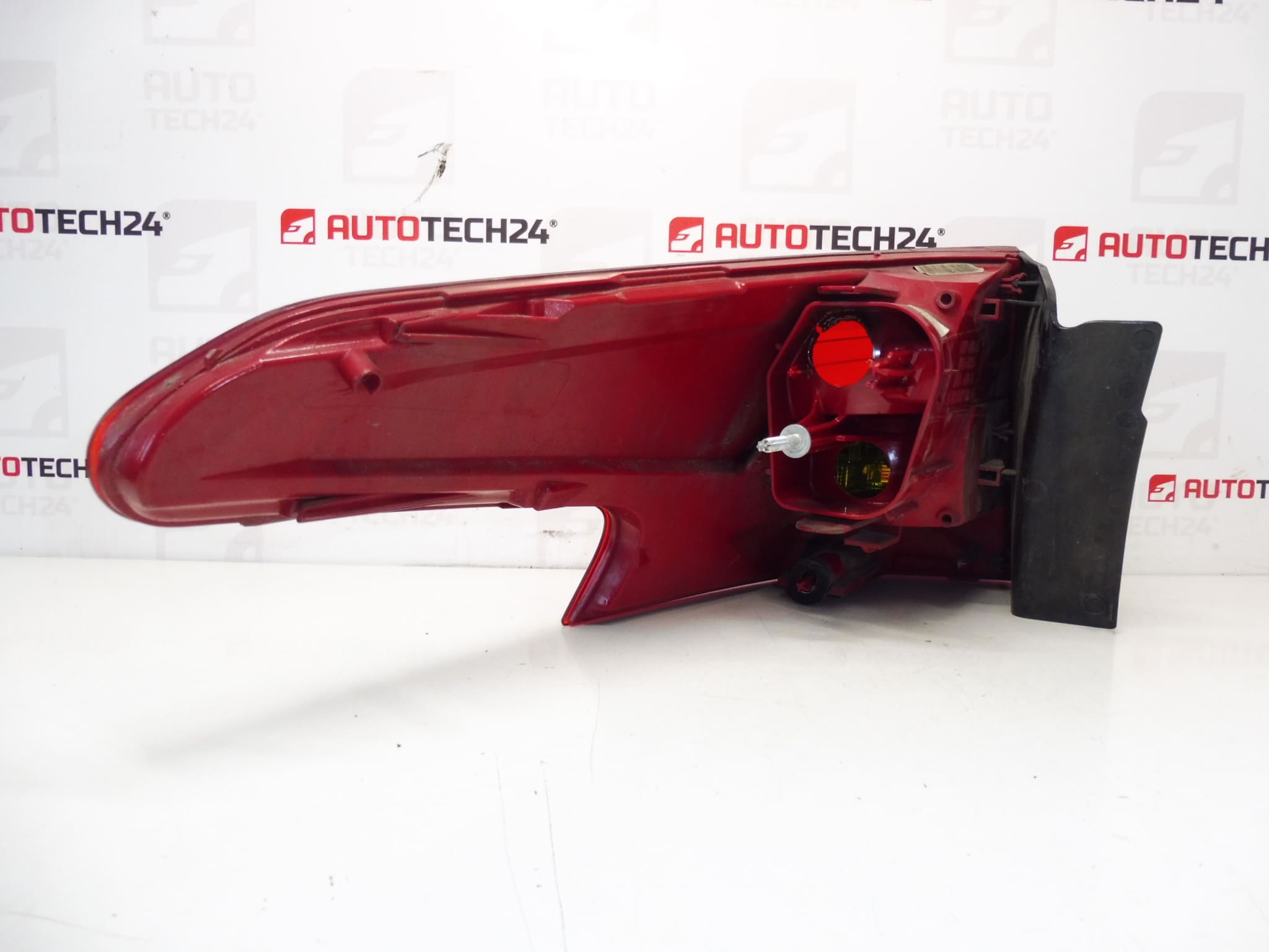 Luz Trasera Derecha Exterior Para Guardabarros Citroën C5 X7 9681074080 6350FA - Imagen 2