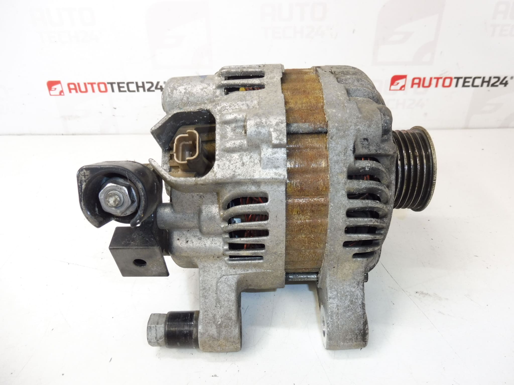 Alternador Mitsubishi CL8+ para Citroën y Peugeot 9666030280 - Imagen 2