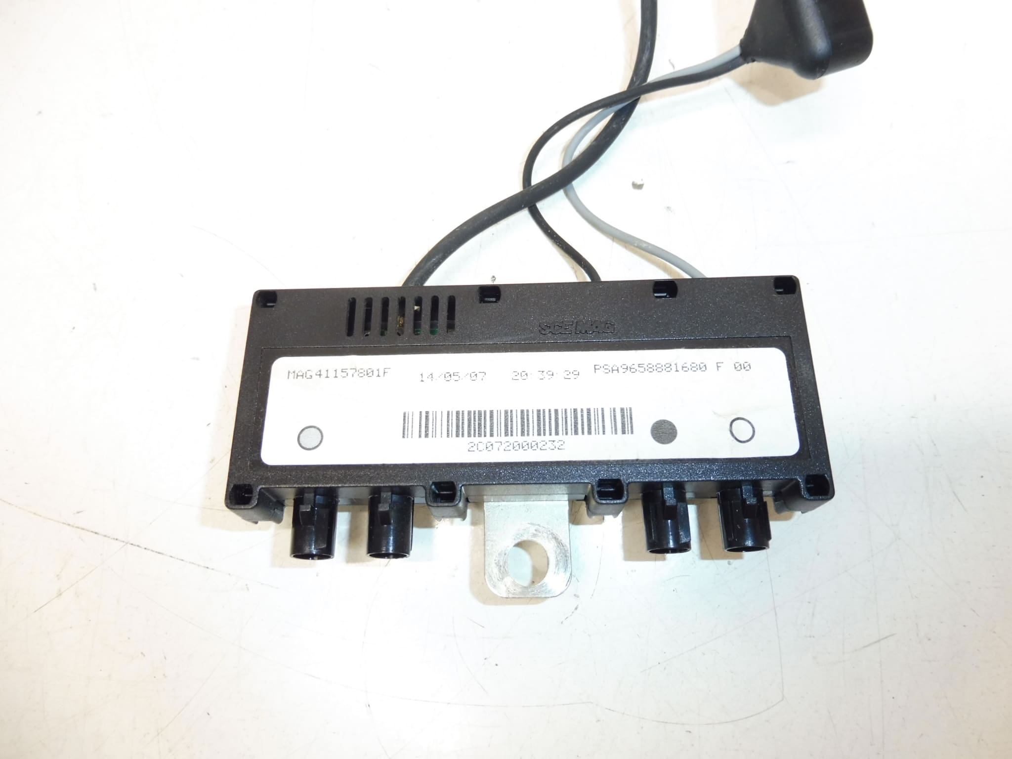 Módulo de antena Peugeot 407 9658881680 6561EG - Imagen 2