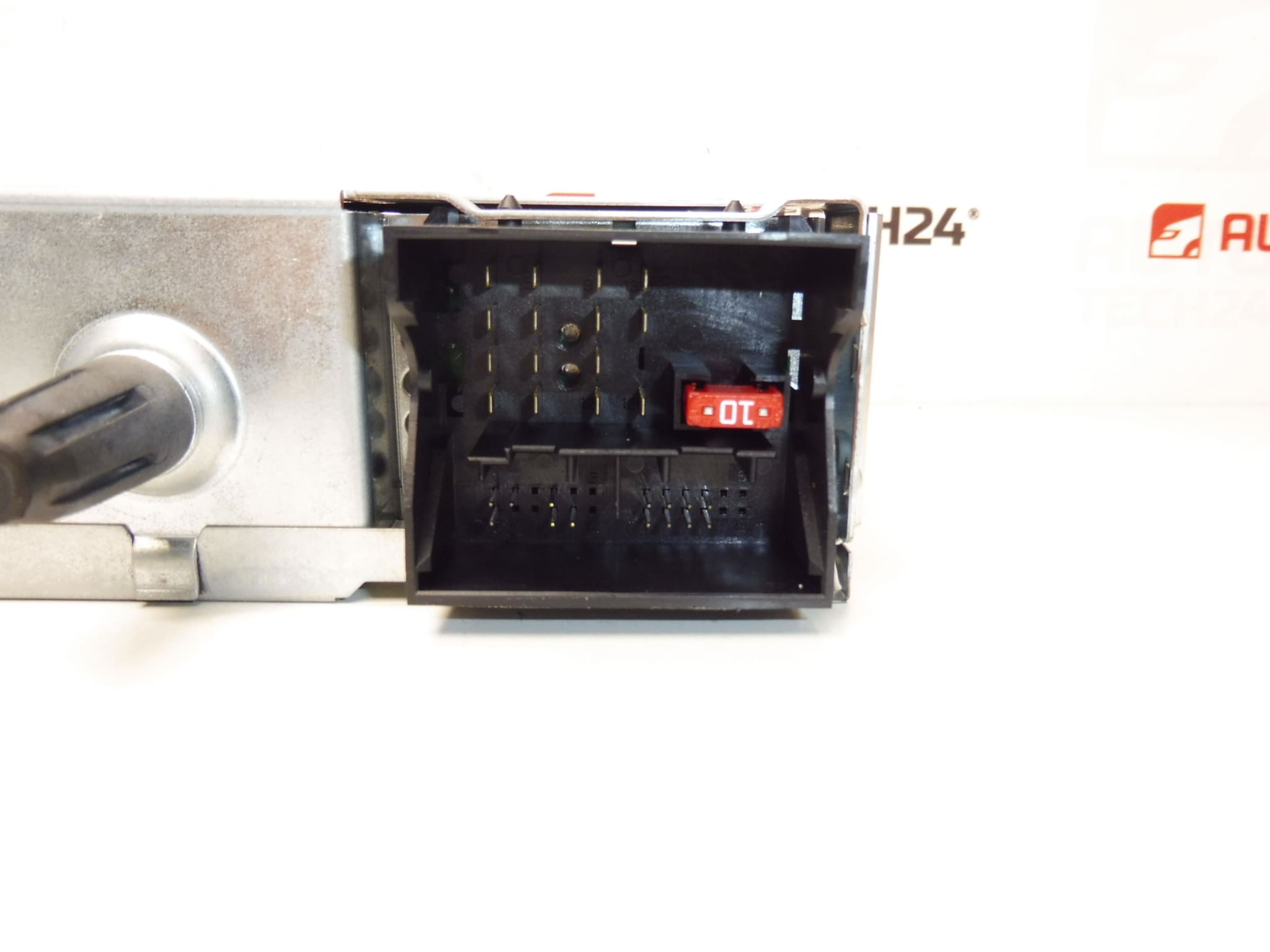 Radio de auto con CD Continental Citroën Peugeot 98032842XT 16112066XT - Imagen 2