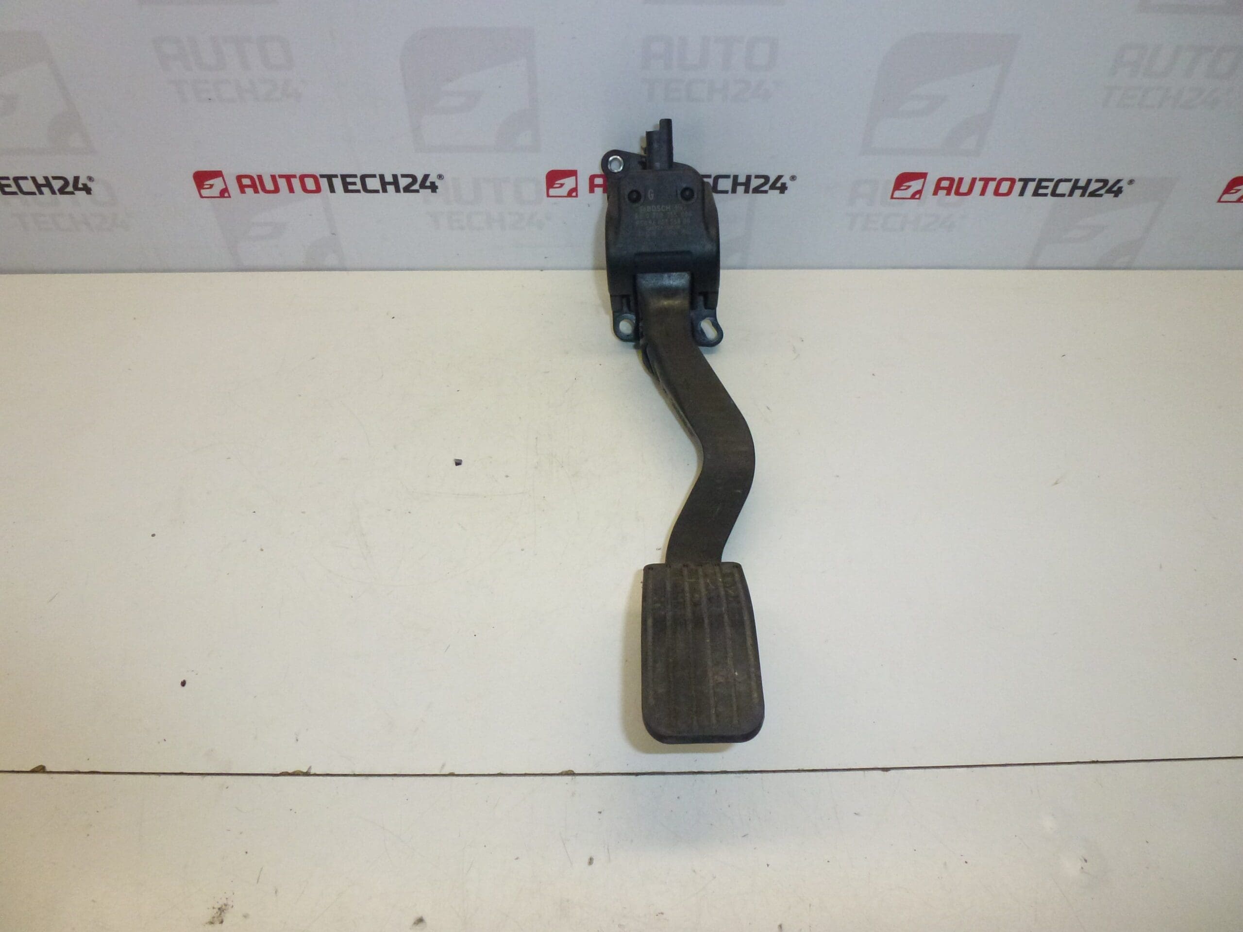Pedal del acelerador con potenciómetro Citroën/Peugeot 0280755084 9680756880 1601AW - Imagen 2