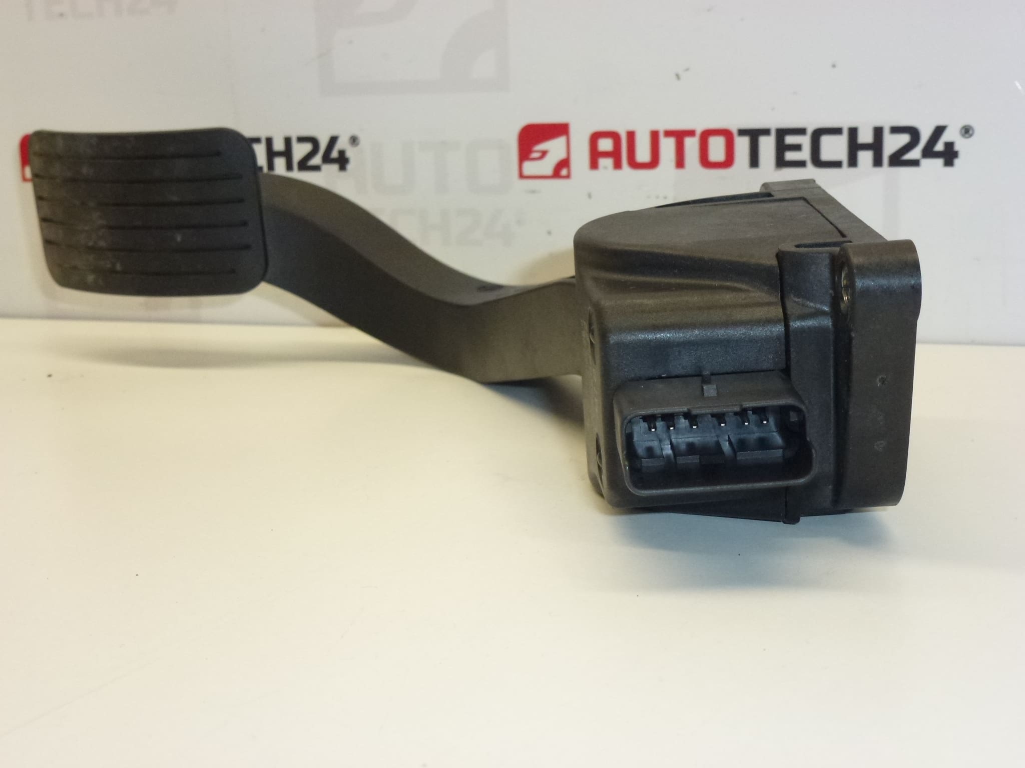 Pedal de gas Citroën Peugeot Bosch 0280755167 9671416880 1601EA