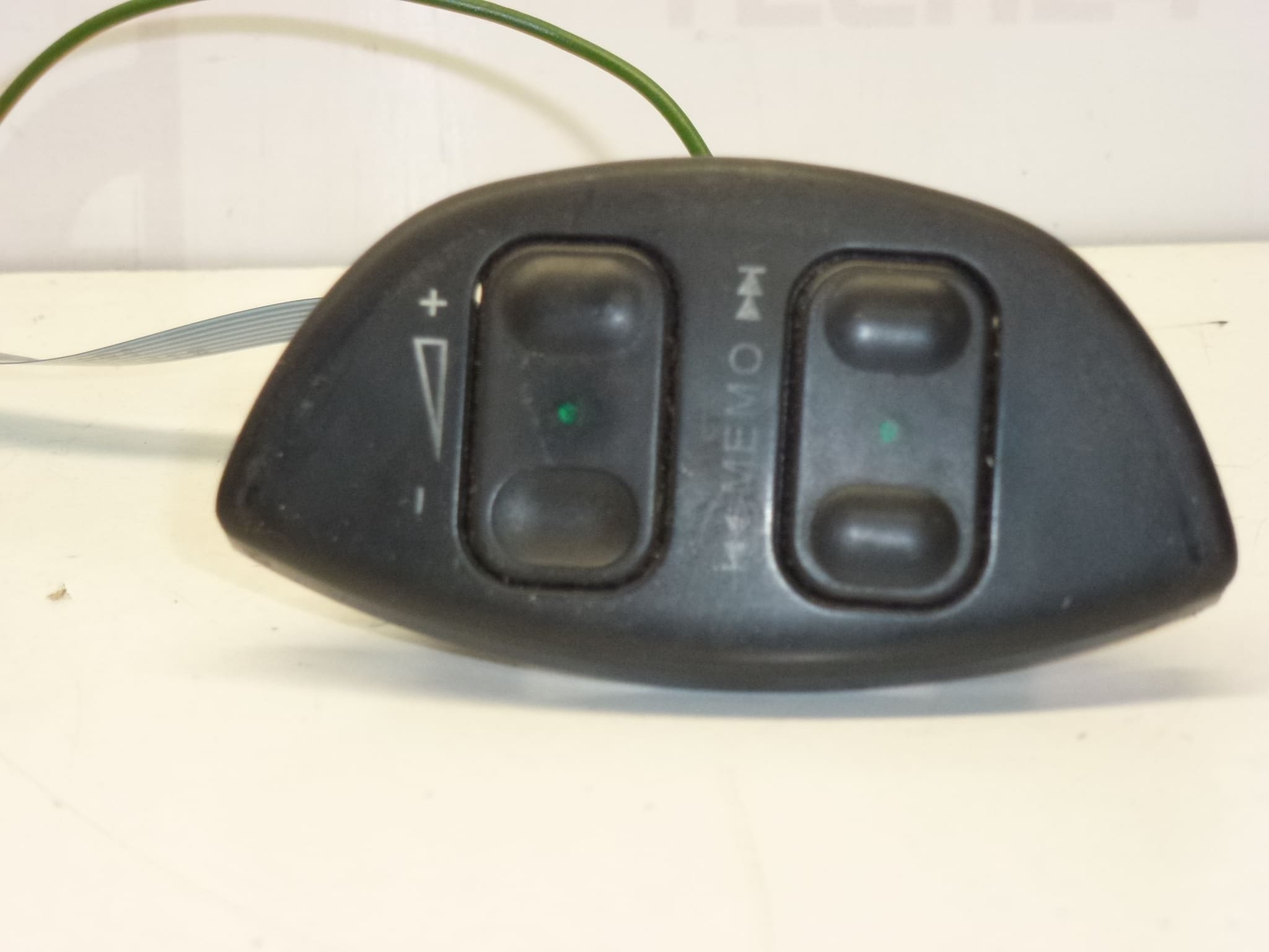 Control De Radio En El Volante Citroën Peugeot 4112FA - Imagen 2