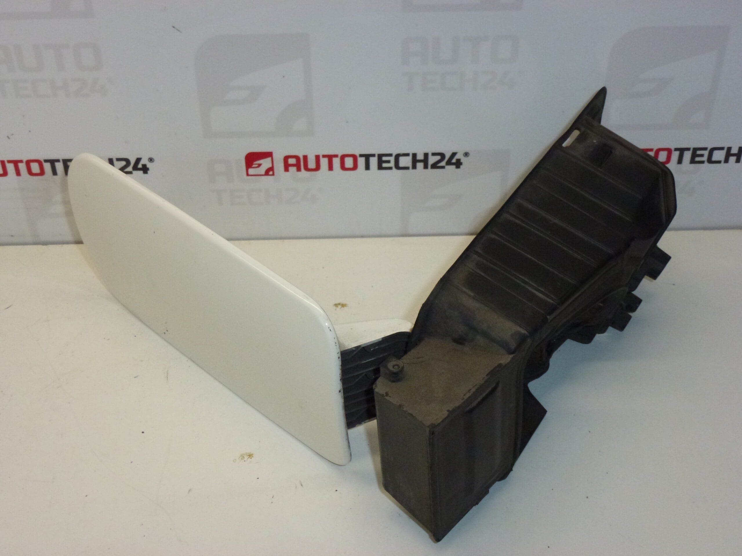 Cubierta de la tapa del depósito para Citroën C5 9633284180 Blanca - Imagen 2