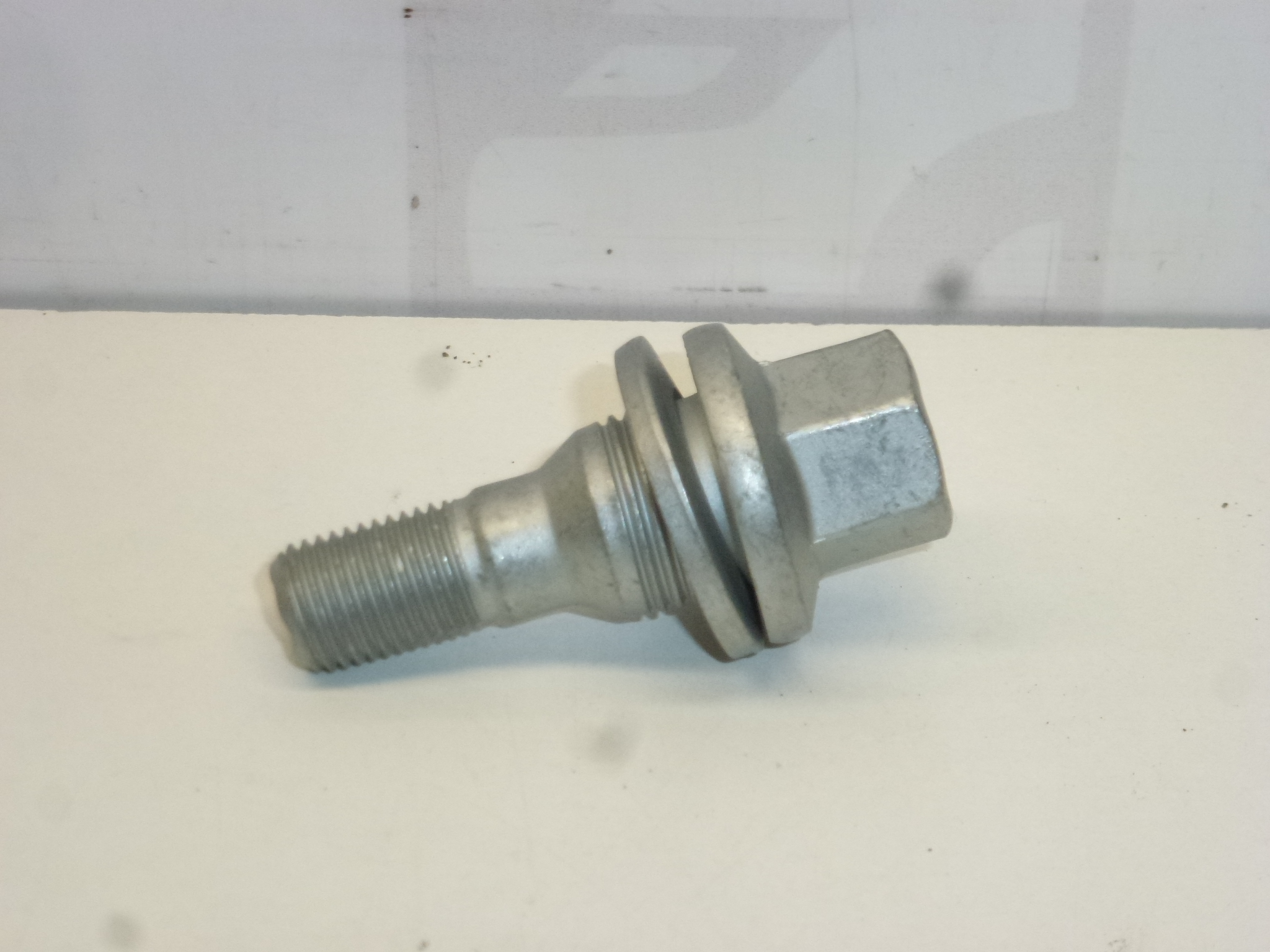 Nuevo Tornillo Para Llantas De Aluminio Citroën Peugeot 1 Pieza 540567