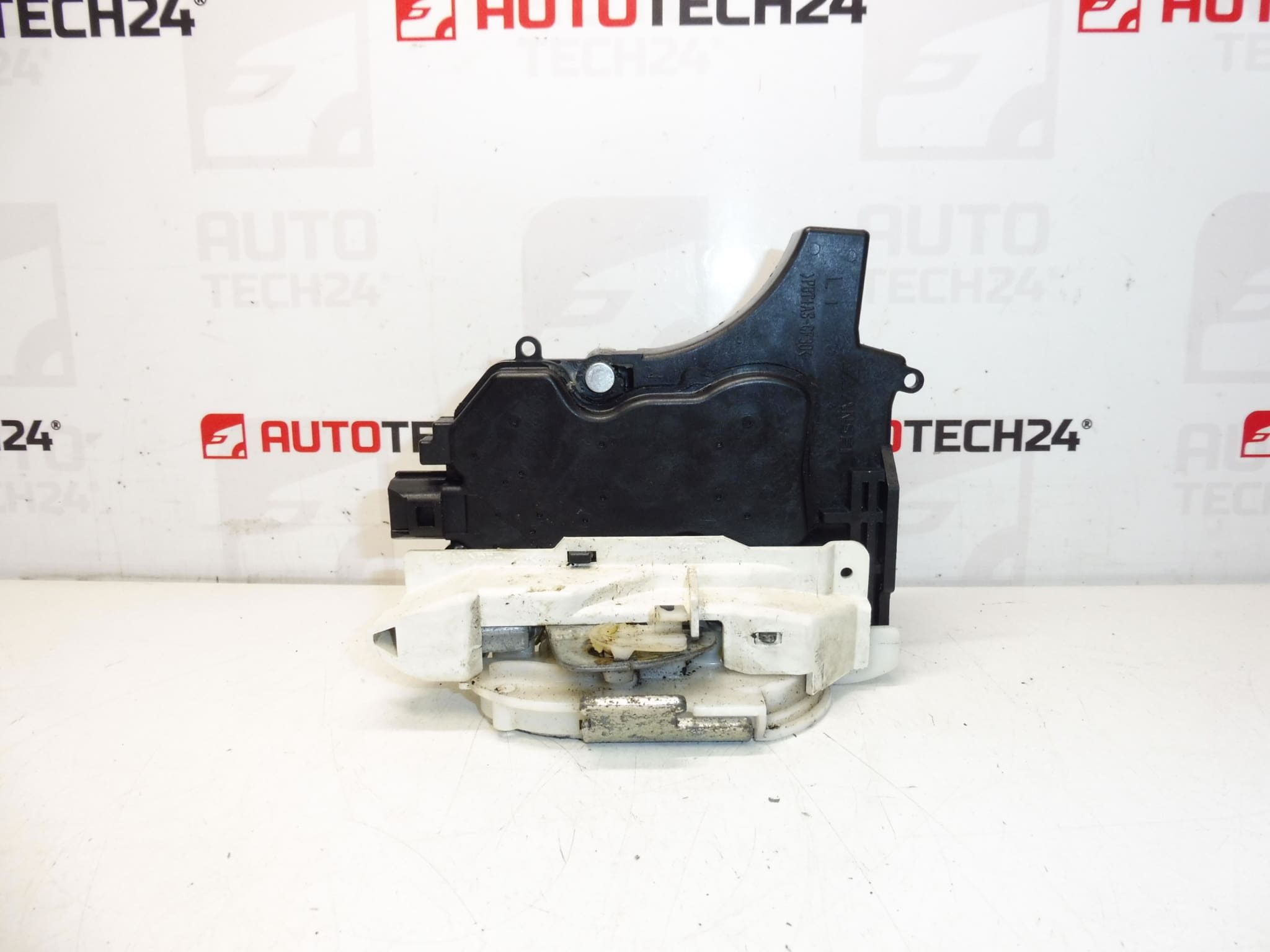 Puerta delantera izquierda Citroën C-Crosser Peugeot 4007 9135CC