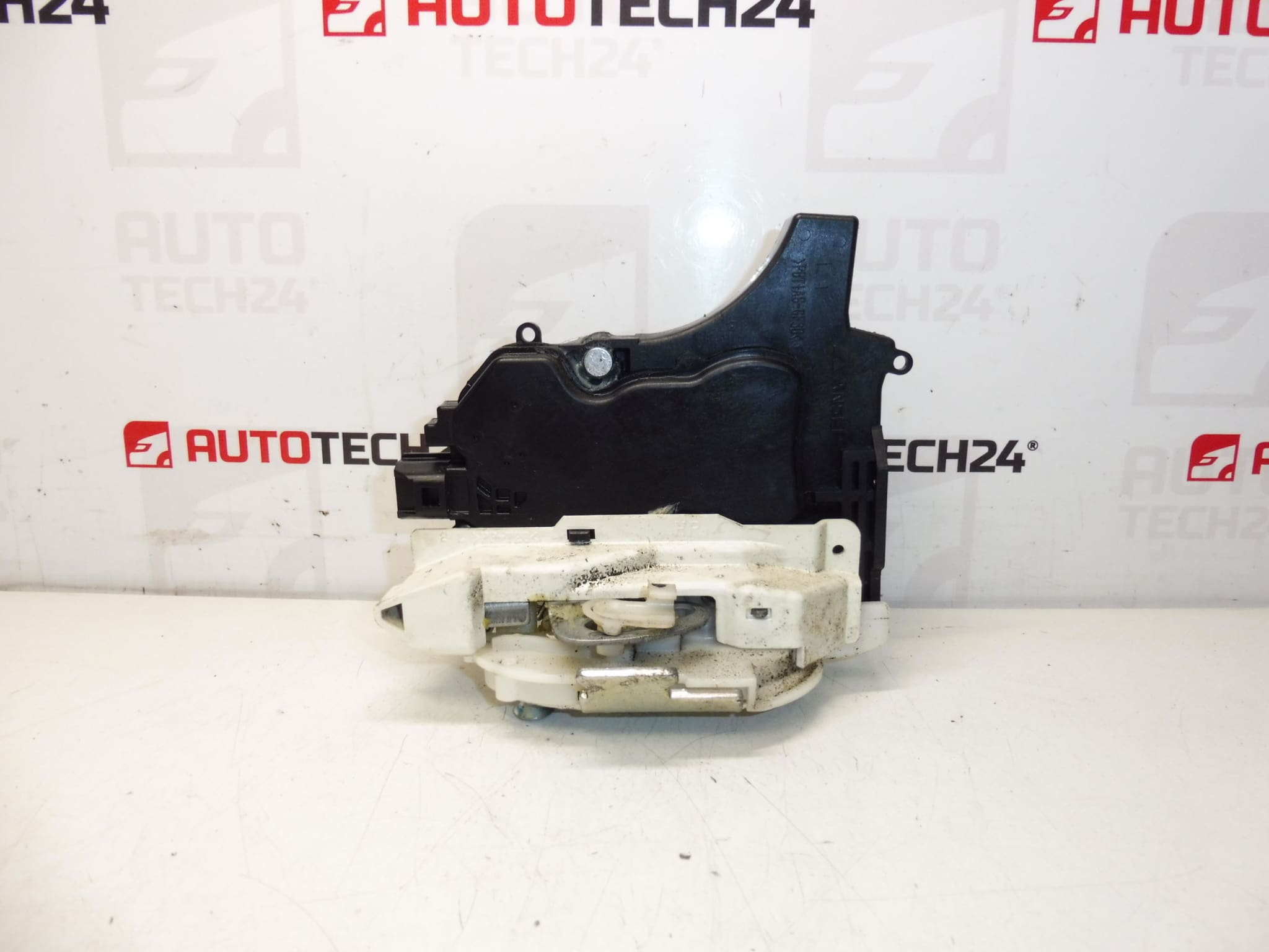 Puerta trasera izquierda Citroën C-Crosser Peugeot 4007 9137N0