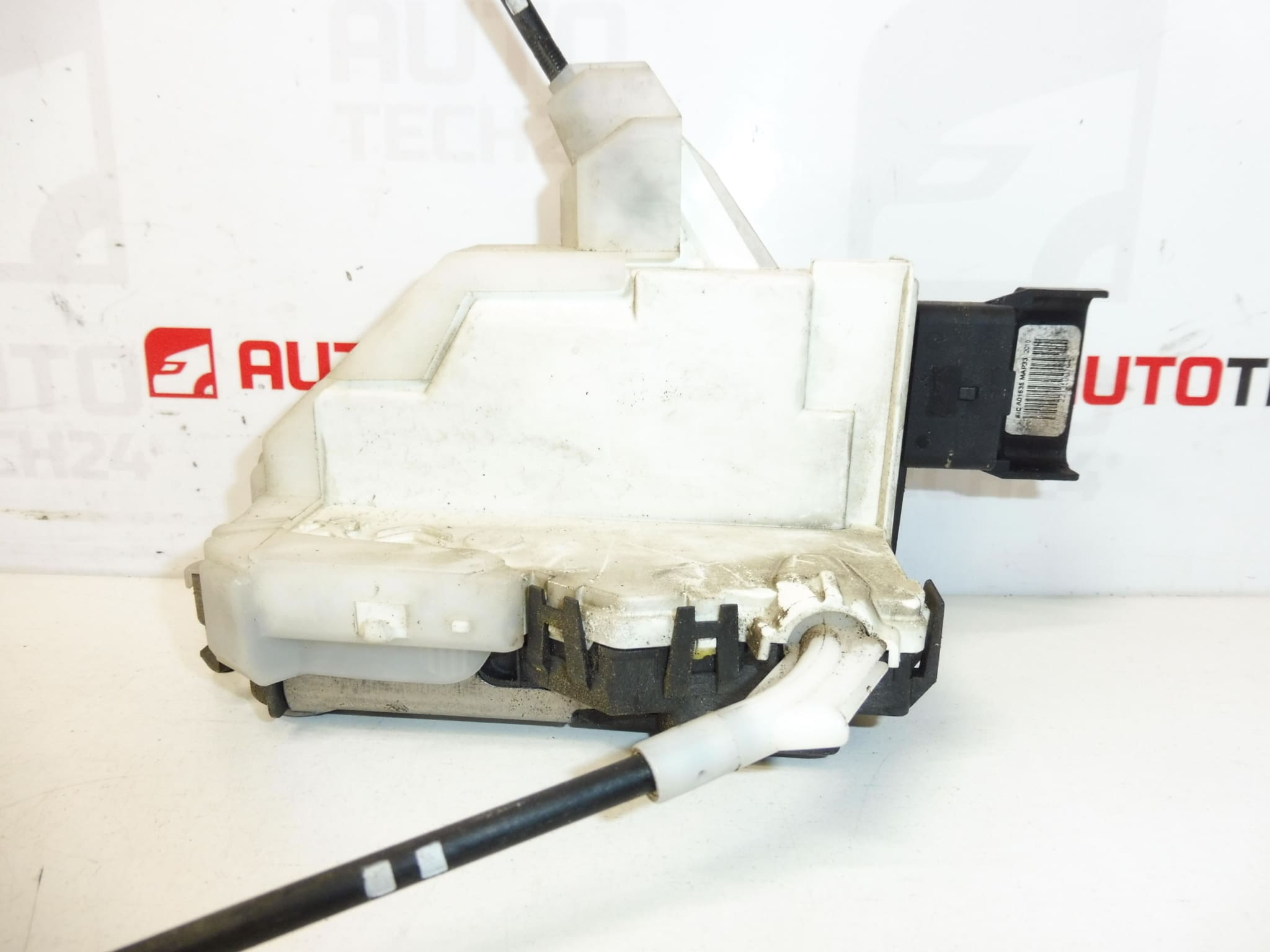 Cerradura puerta pasajero delantero derecho Peugeot 3008 5008 9800623080 9136GC - Imagen 2