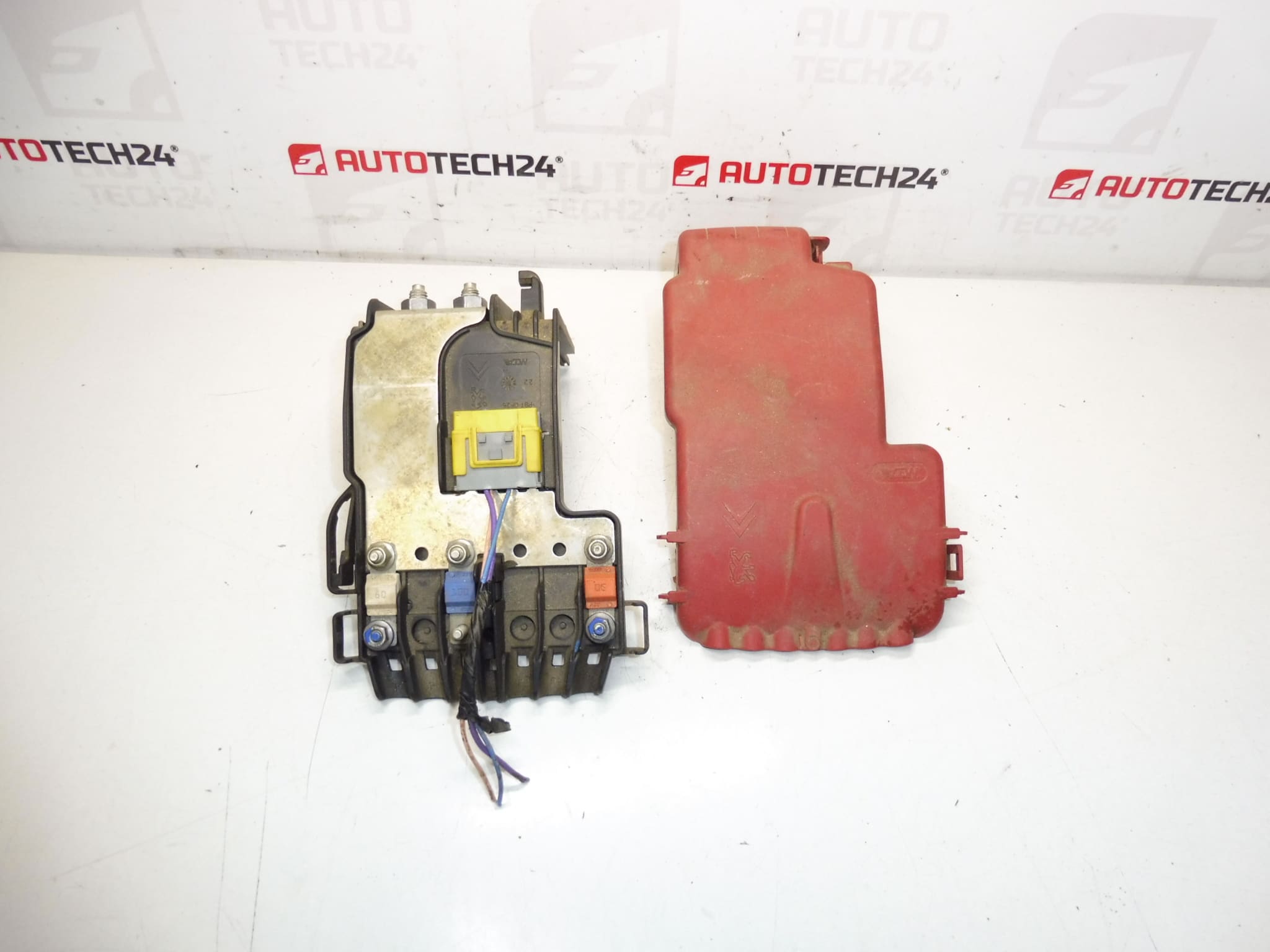 Modulo fusible Peugeot 308 9663704680 6500GR