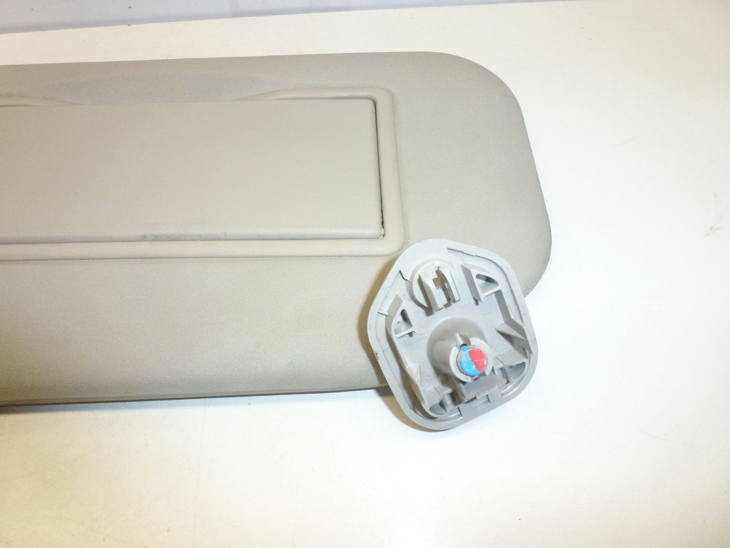 Parasol izquierdo Citroën Peugeot 8143FT 8143HL