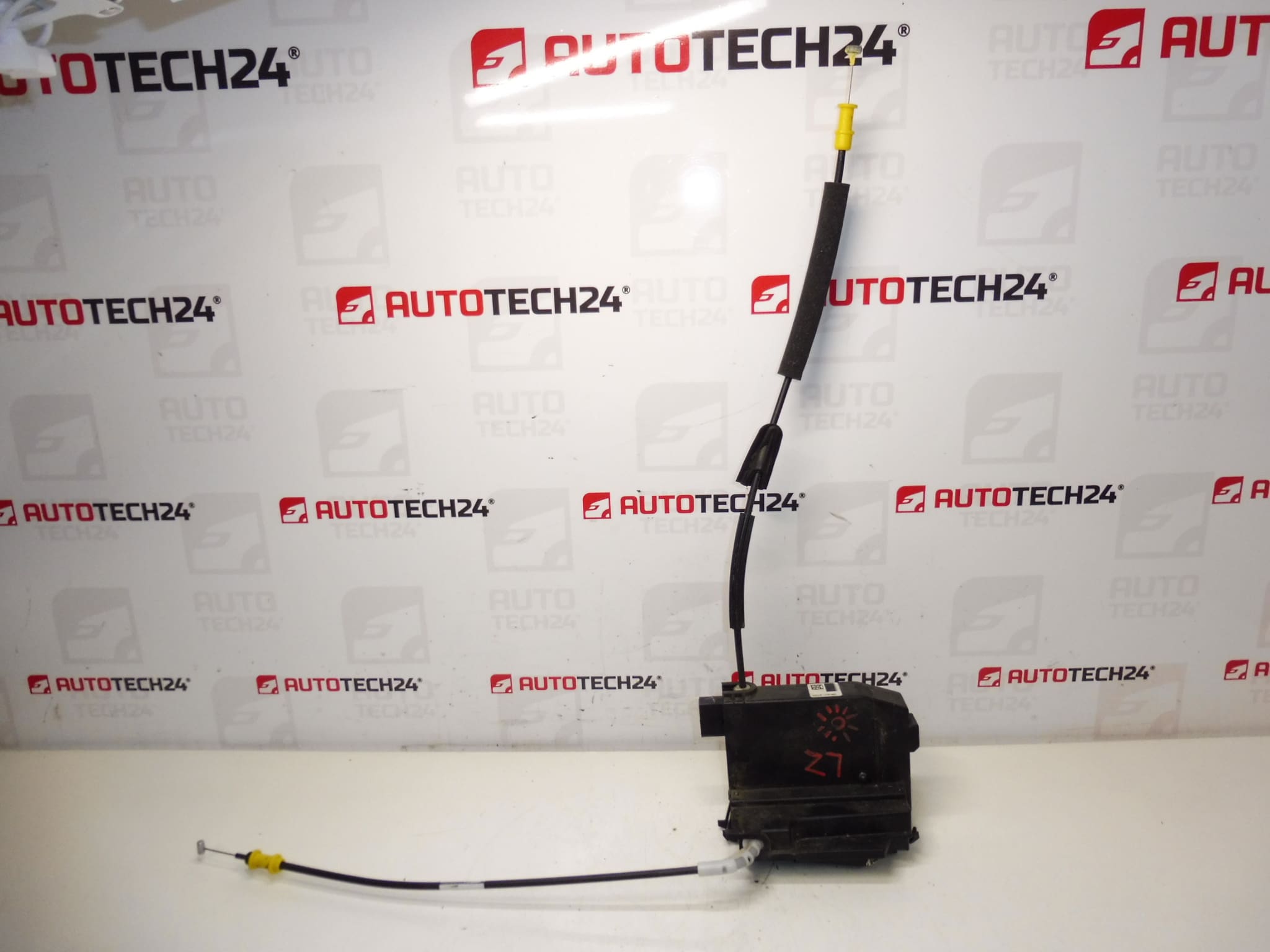 Cerradura puerta pasajero trasero izquierdo Peugeot 308 T9 9826126080