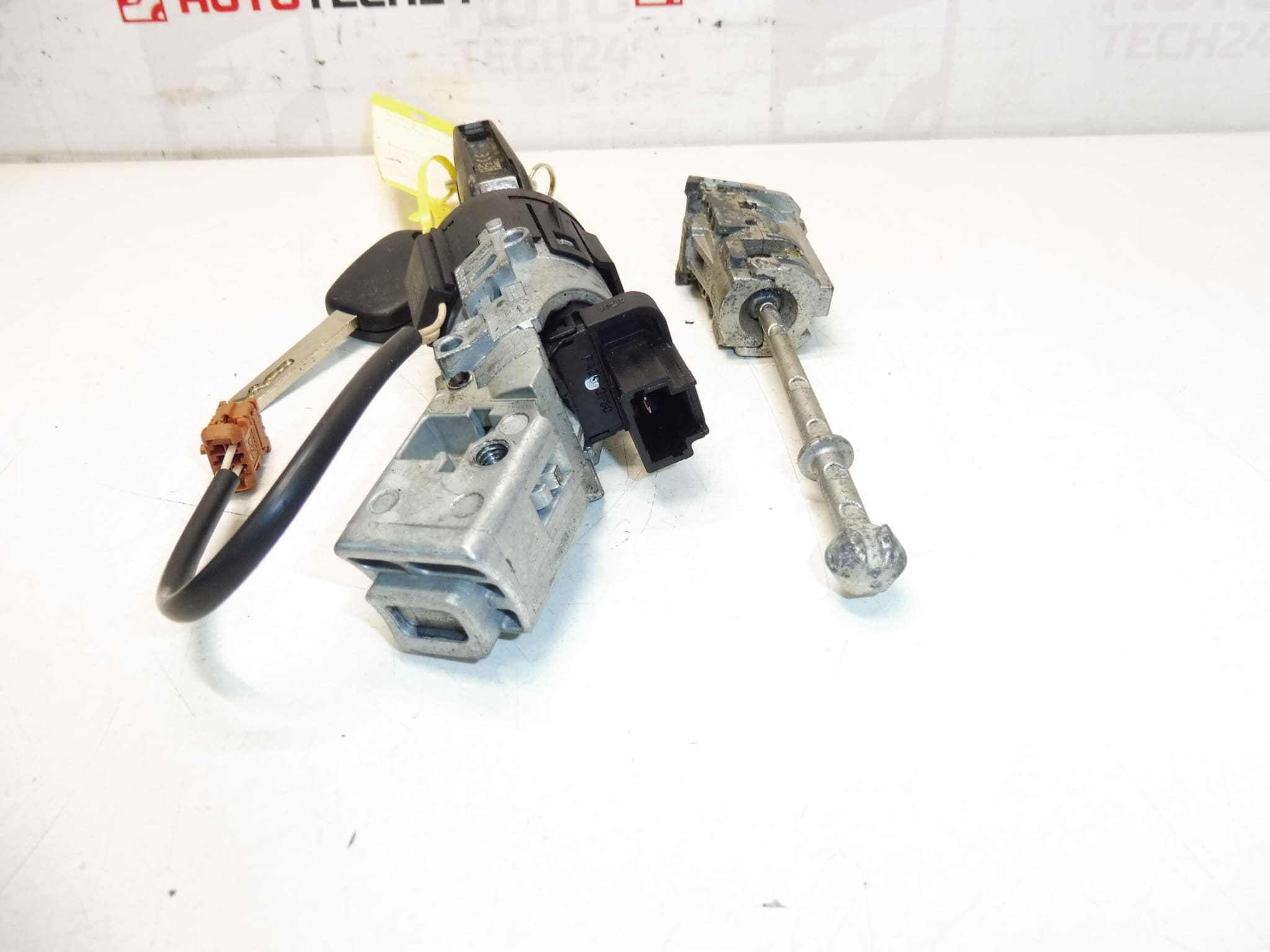 Juego de cerraduras más 2x llave Citroen C-Elysée 9678792780 - Imagen 2