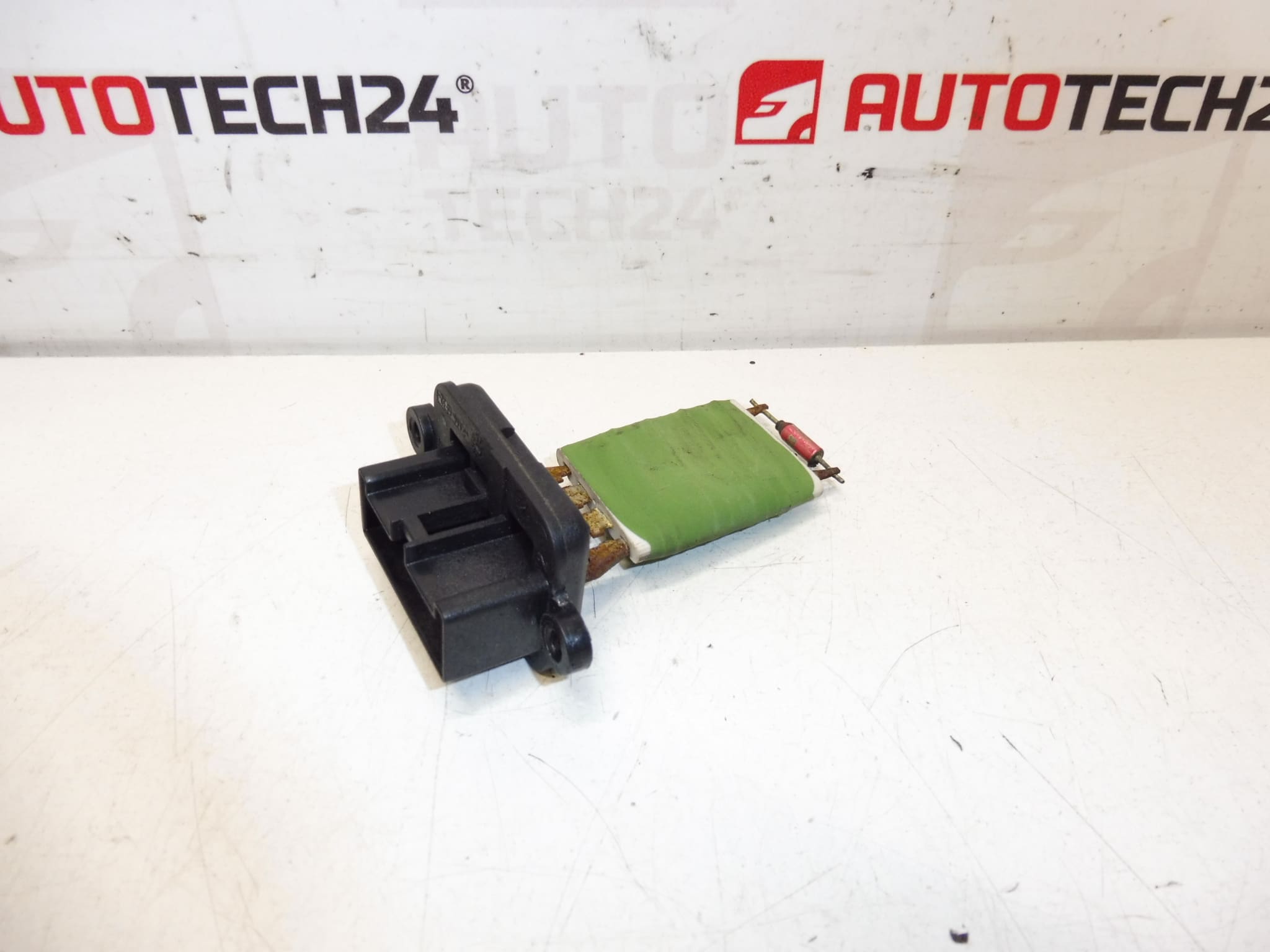 Regulador de velocidad del ventilador Citroën Peugeot 1609171080