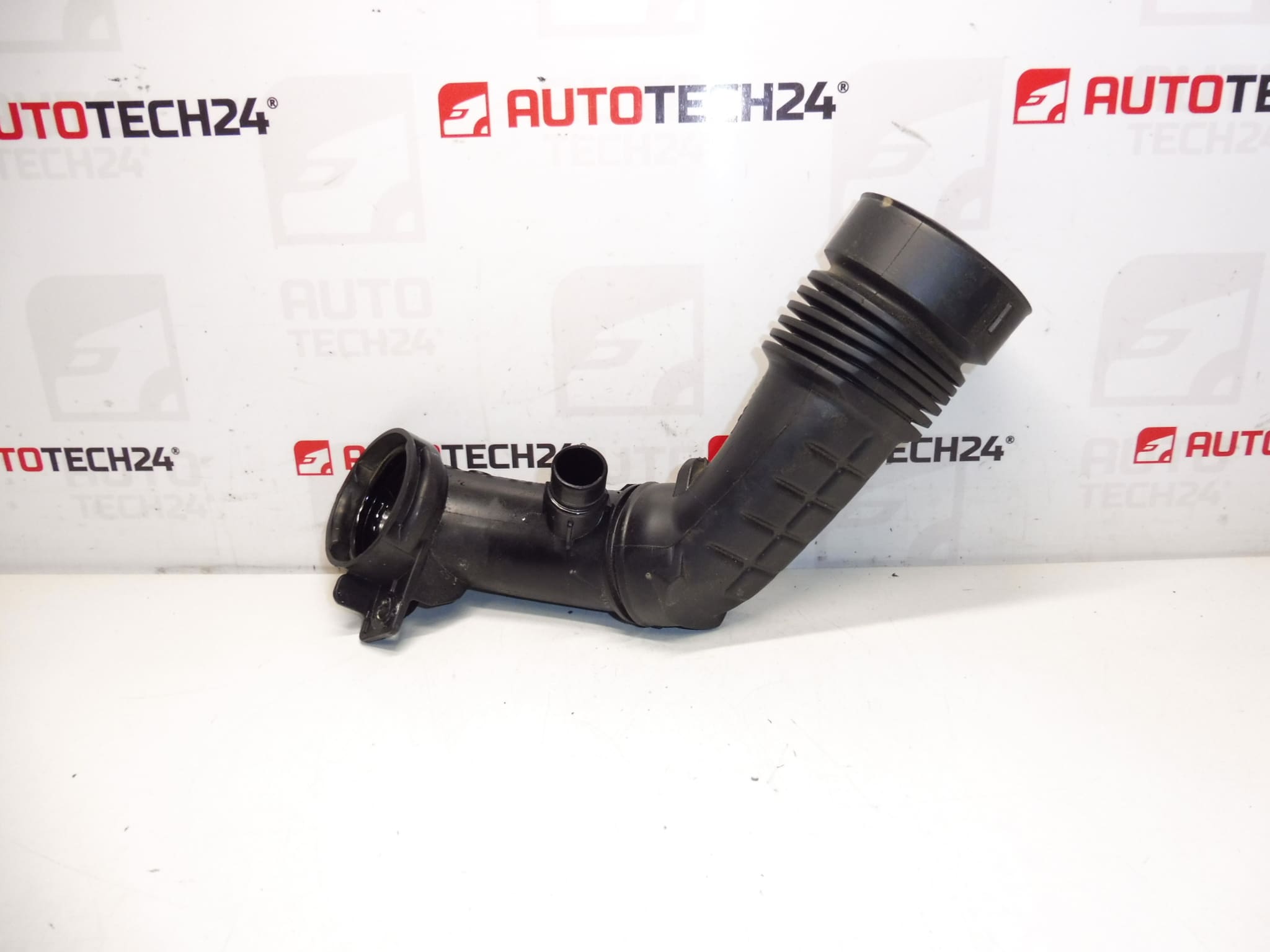 Toma de aire 1.5 HDI Citroën Peugeot 9810921180