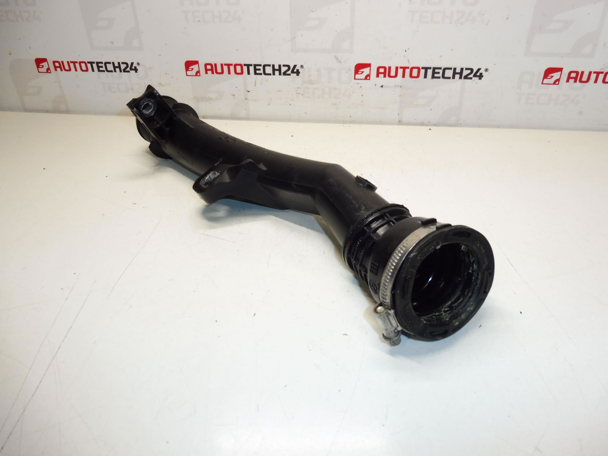 Toma de aire 1.5 HDI Citroën Peugeot 9831710780 - Imagen 2