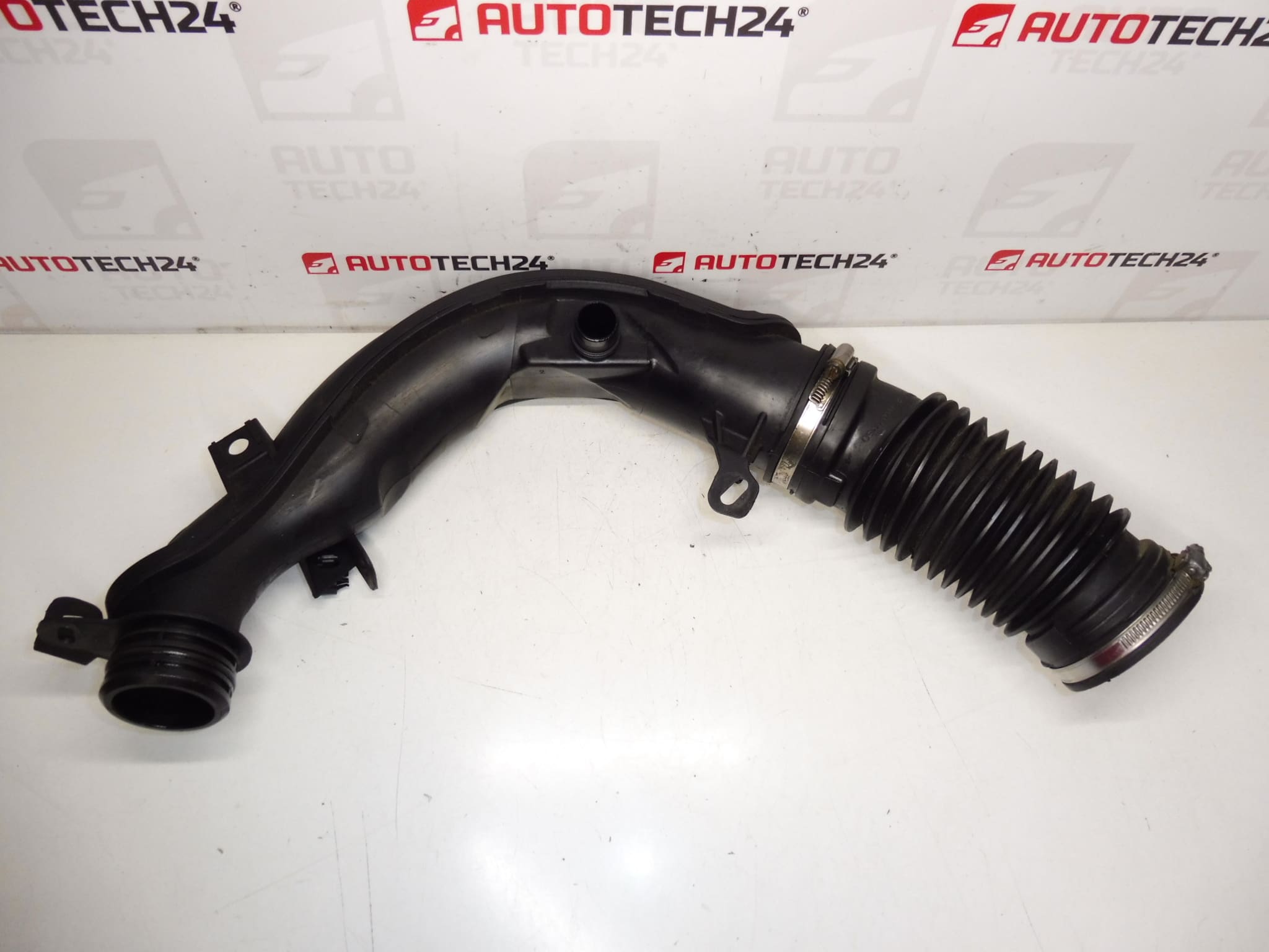 Toma de aire Citroën Peugeot 2.0 HDI RH02 9685498280 1434E6 - Imagen 2