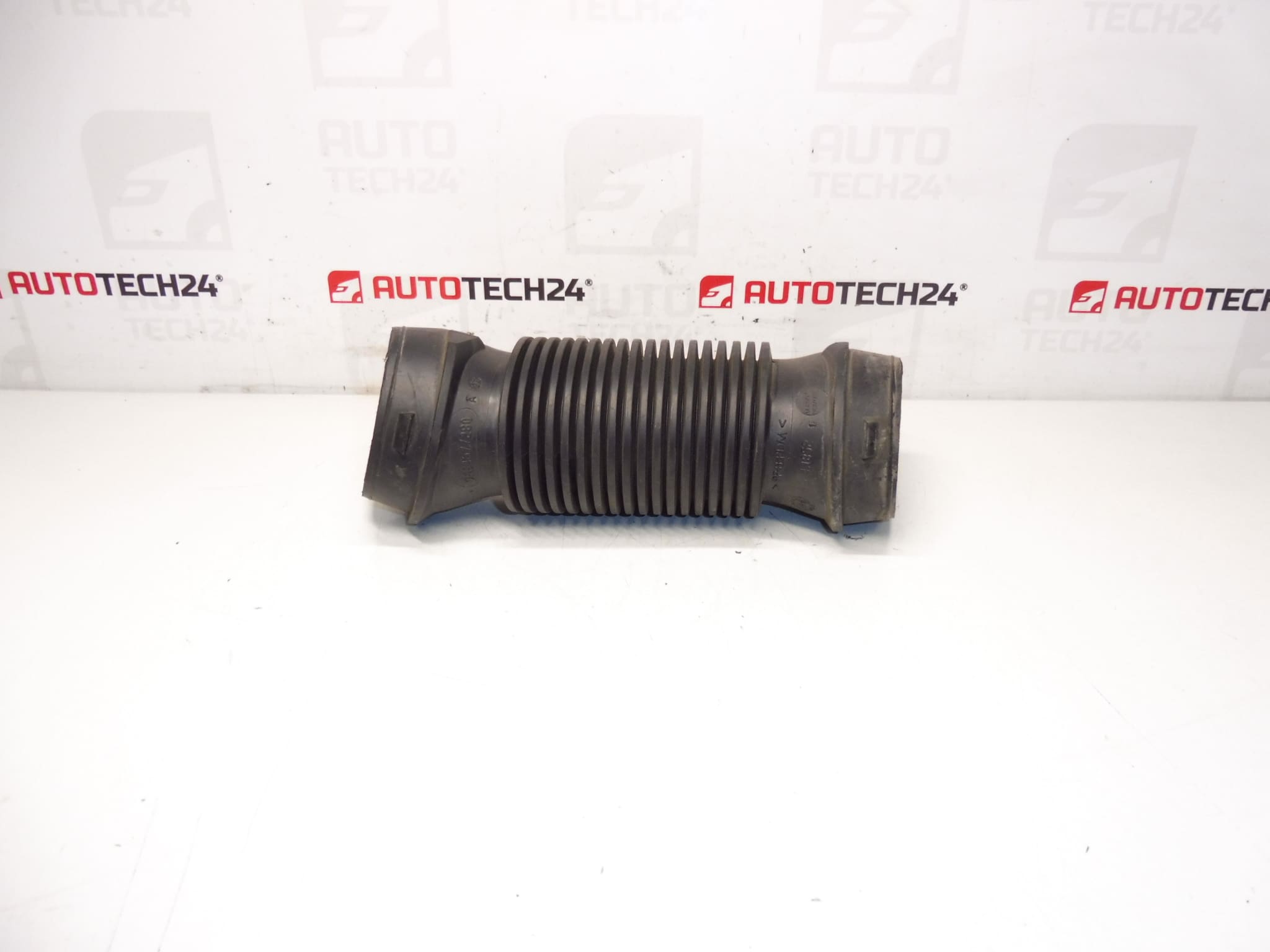 Tobera de entrada de aire 1.4 VTI 70 kW 8FS Citroën Peugeot 9684577280 1436R0