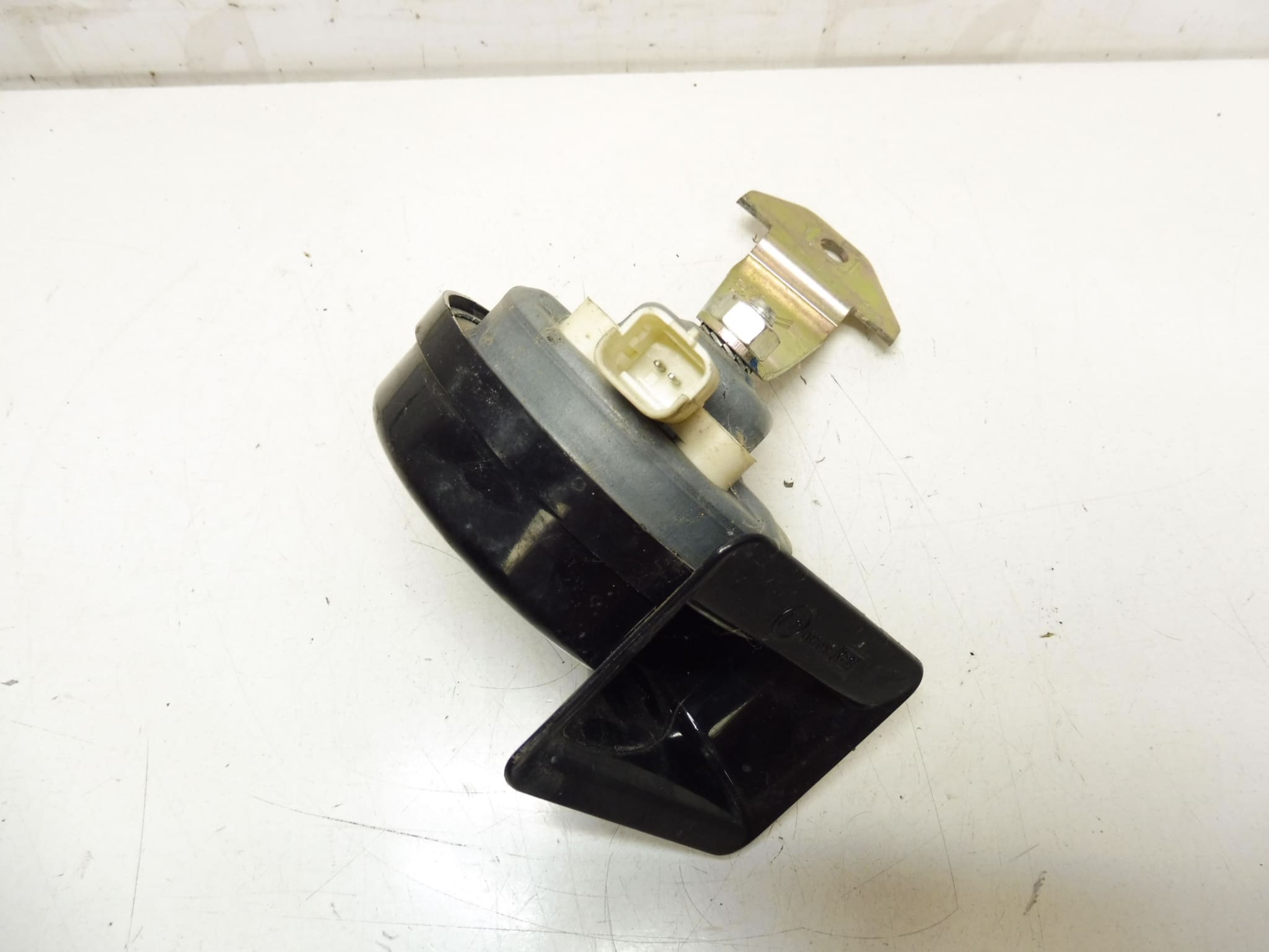 Bocina con soporte Peugeot 207 6236J0 - Imagen 2