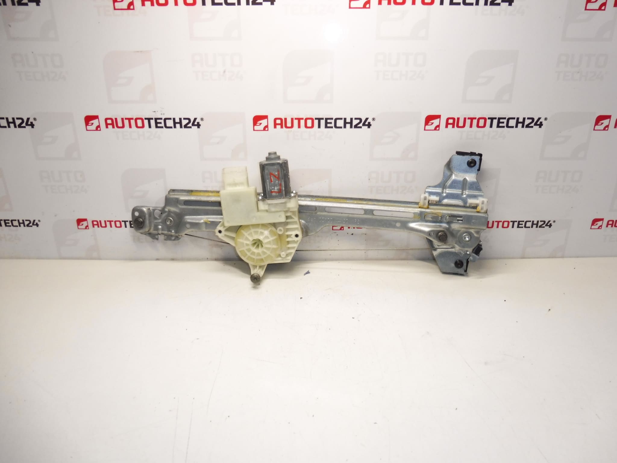 Mecanismo tirador luneta trasera Peugeot 308 T9 9800273480