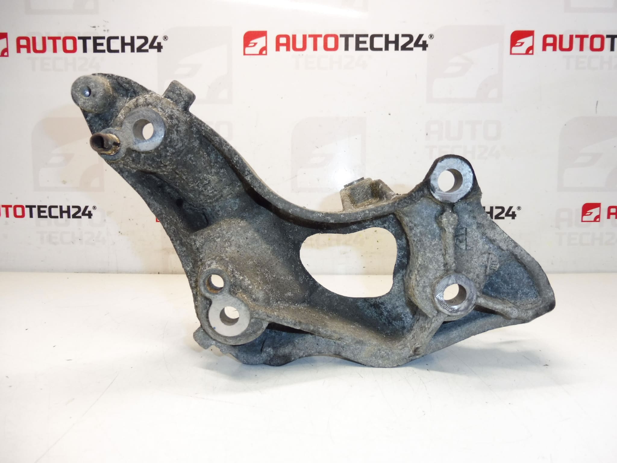 Soporte alternador Citroën Peugeot 9658199180 5706L3 - Imagen 2