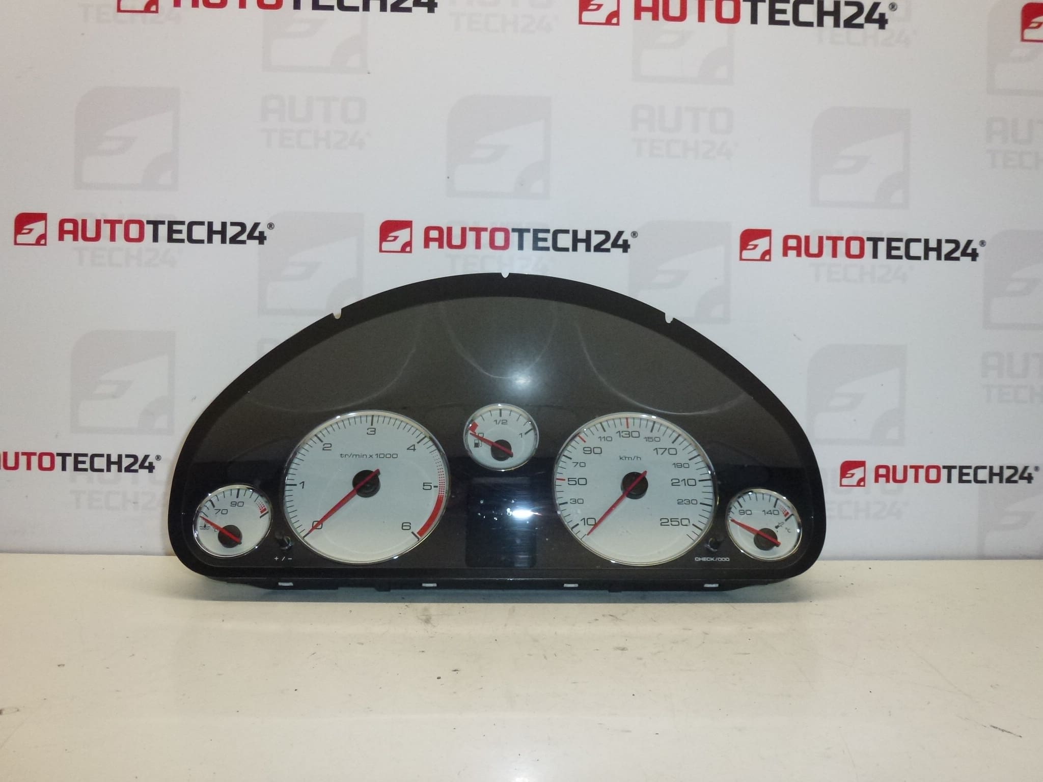 Velocímetro Peugeot 407 kilometraje 280000 km 9664690380 610395
