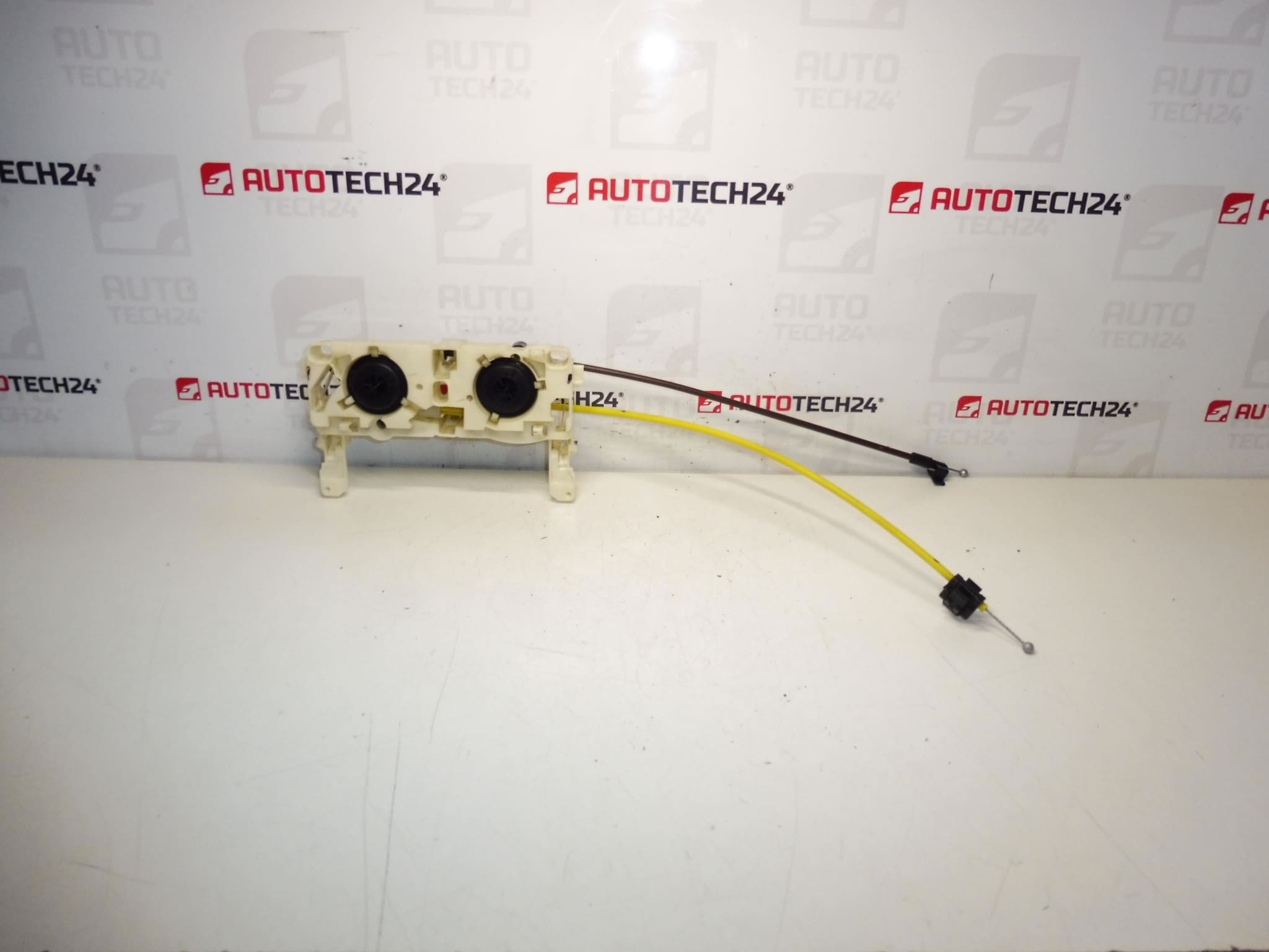 Mando aire acondicionado Citroën C4 II T1008542J 6452V9 6452W1