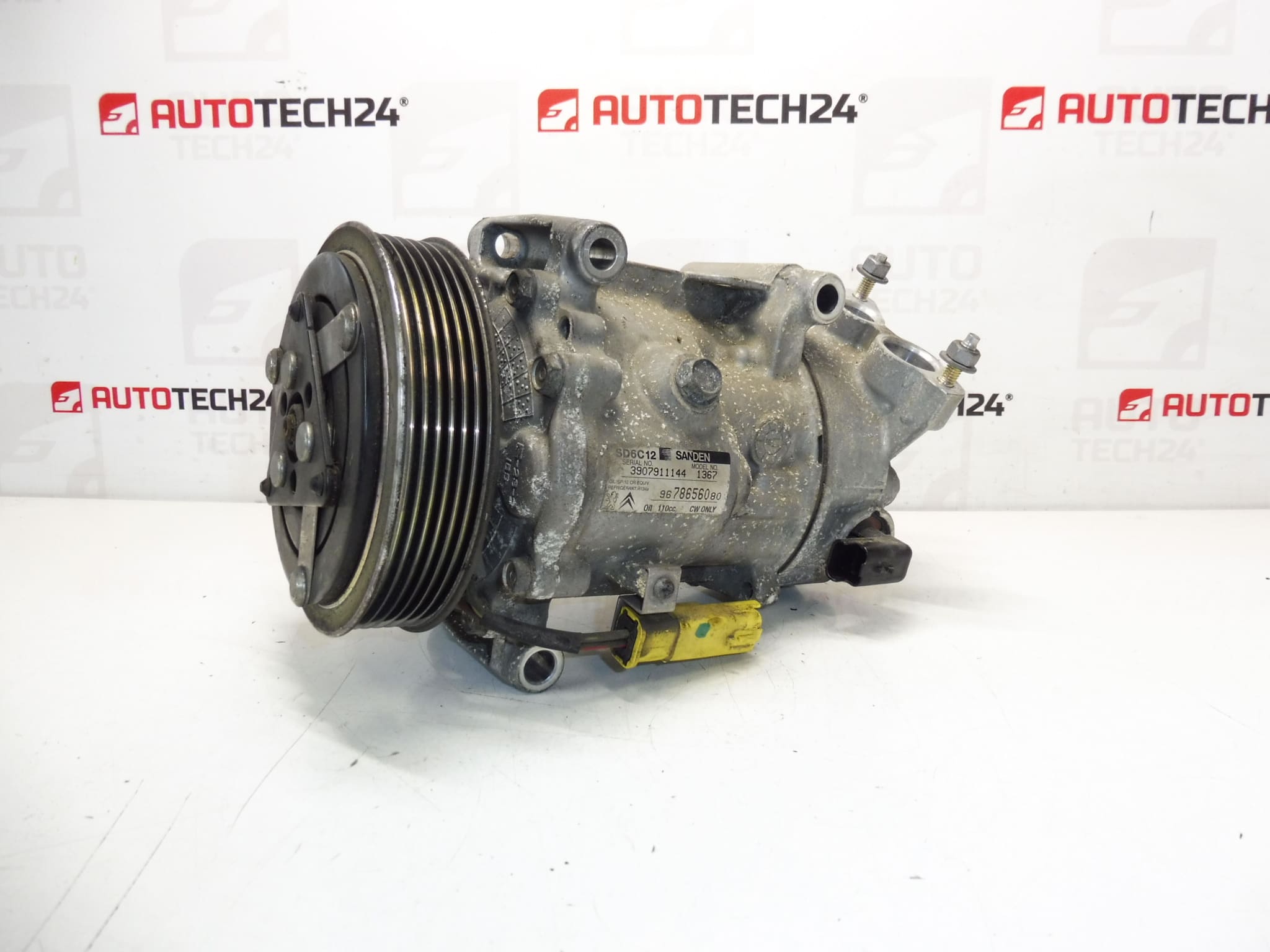 Compresor aire acondicionado Sanden SD6C12 1367 Citroën Peugeot 9678656080