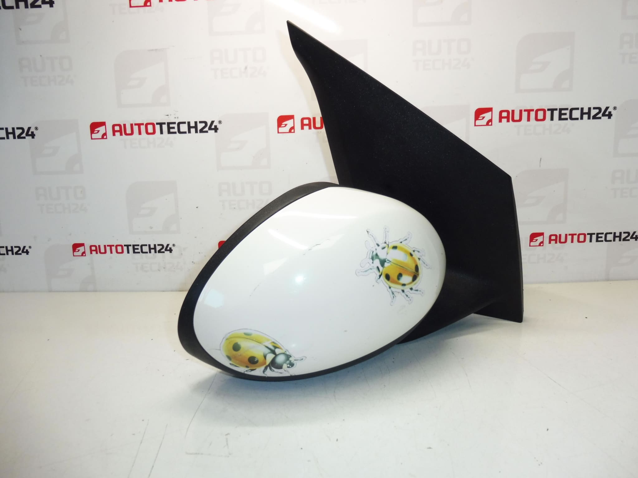 Retrovisor derecho KWD Citroën C1 Peugeot 107 87910-0H010