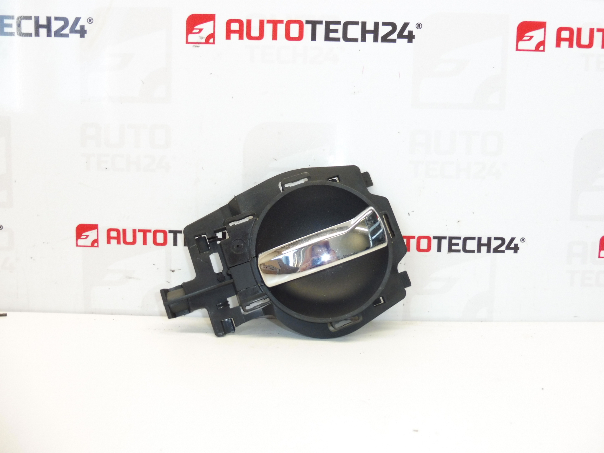 Manija de puerta izquierda Citroën C2 C3 9680187777 9143N1
