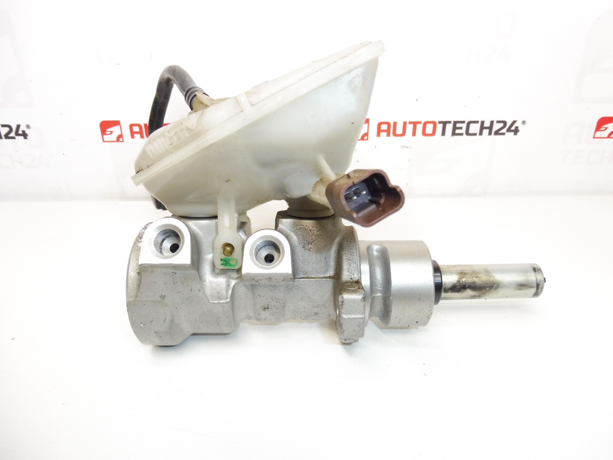 Cilindro Maestro de Freno BOSCH Citroën Peugeot 0204123596 22472579 4601L2