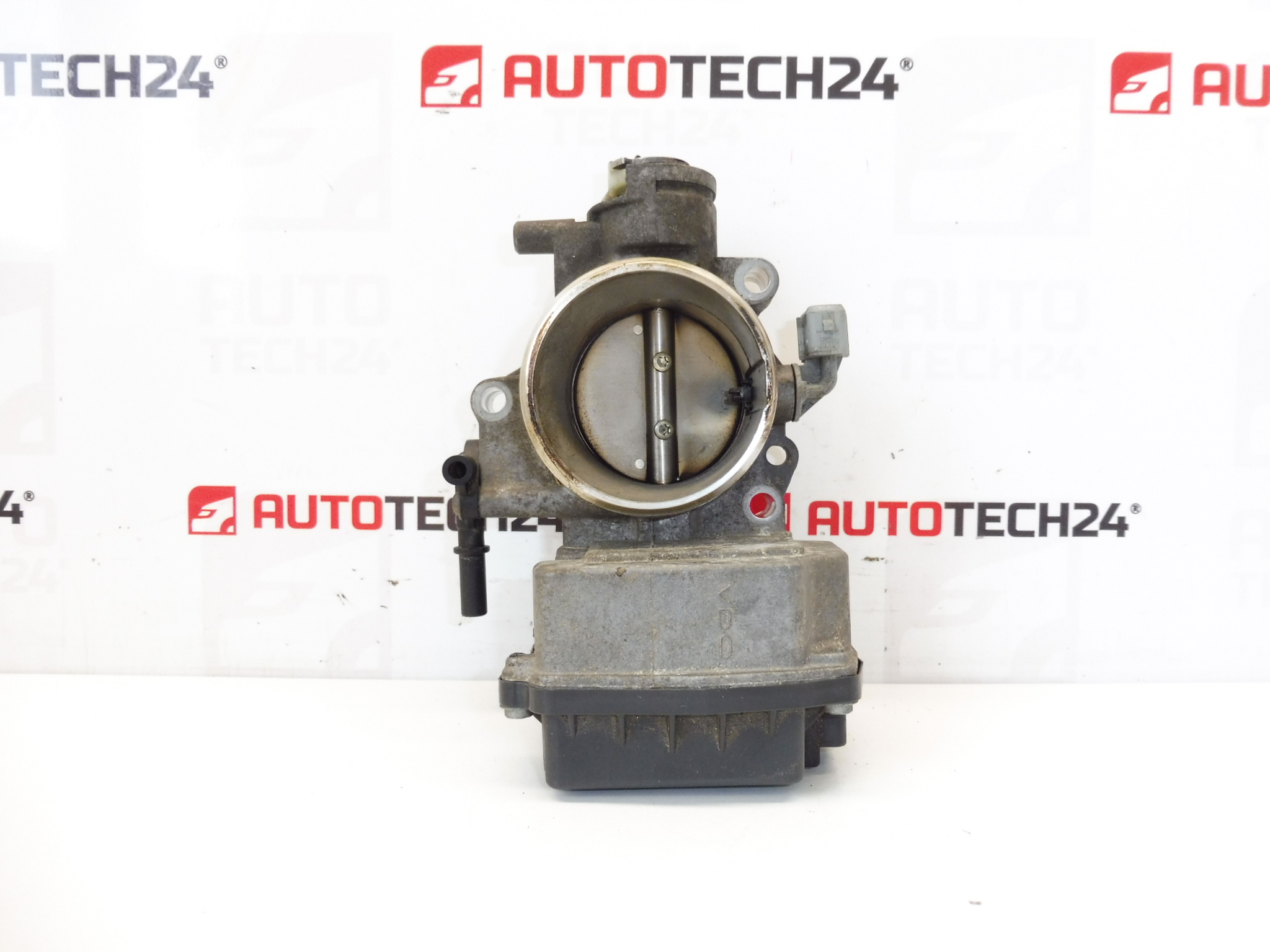 Cuerpo de mariposa Citroën Peugeot 9652682880 1635W8