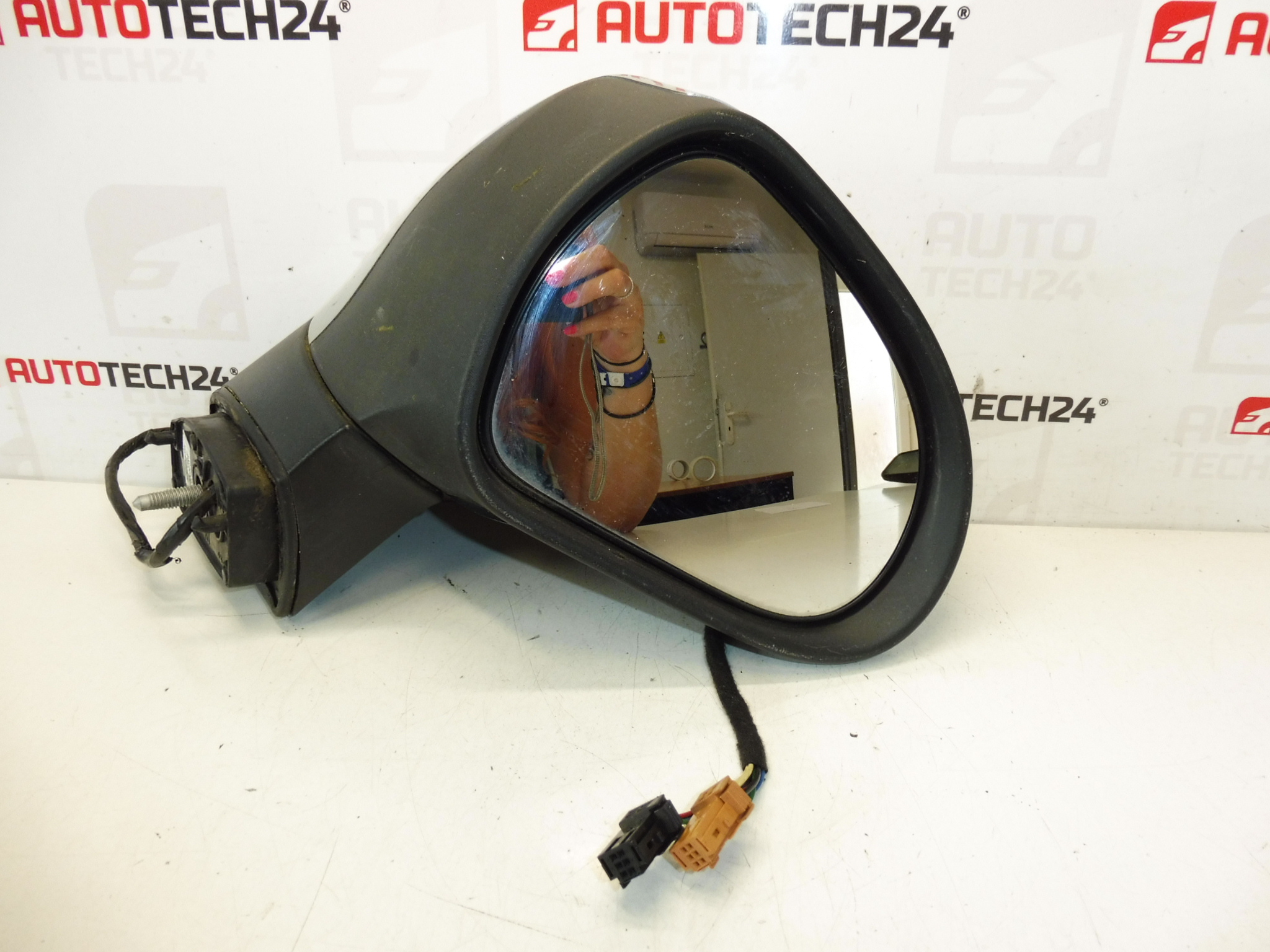 Espejo retrovisor derecho Peugeot 207 EZRC 96806501XT 8149ZH
